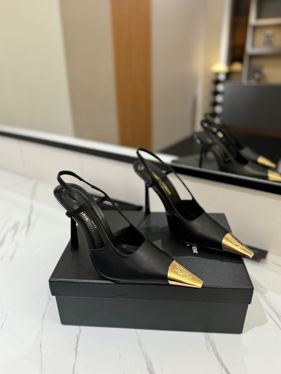 Talons Escarpins Yves Saint Laurent Noir Or