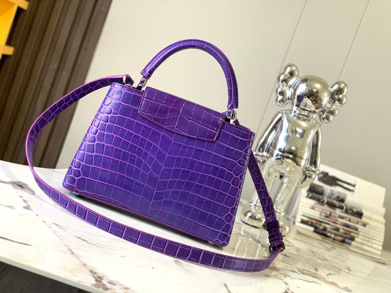 Sac A Main Louis Vuitton Capucines Croco Violet