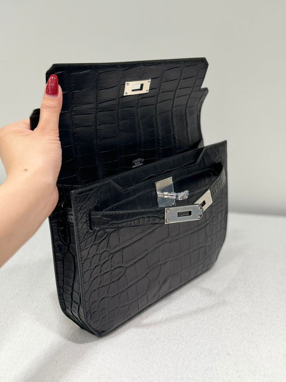 POCHETTE HERMÈS CROCO NOIR