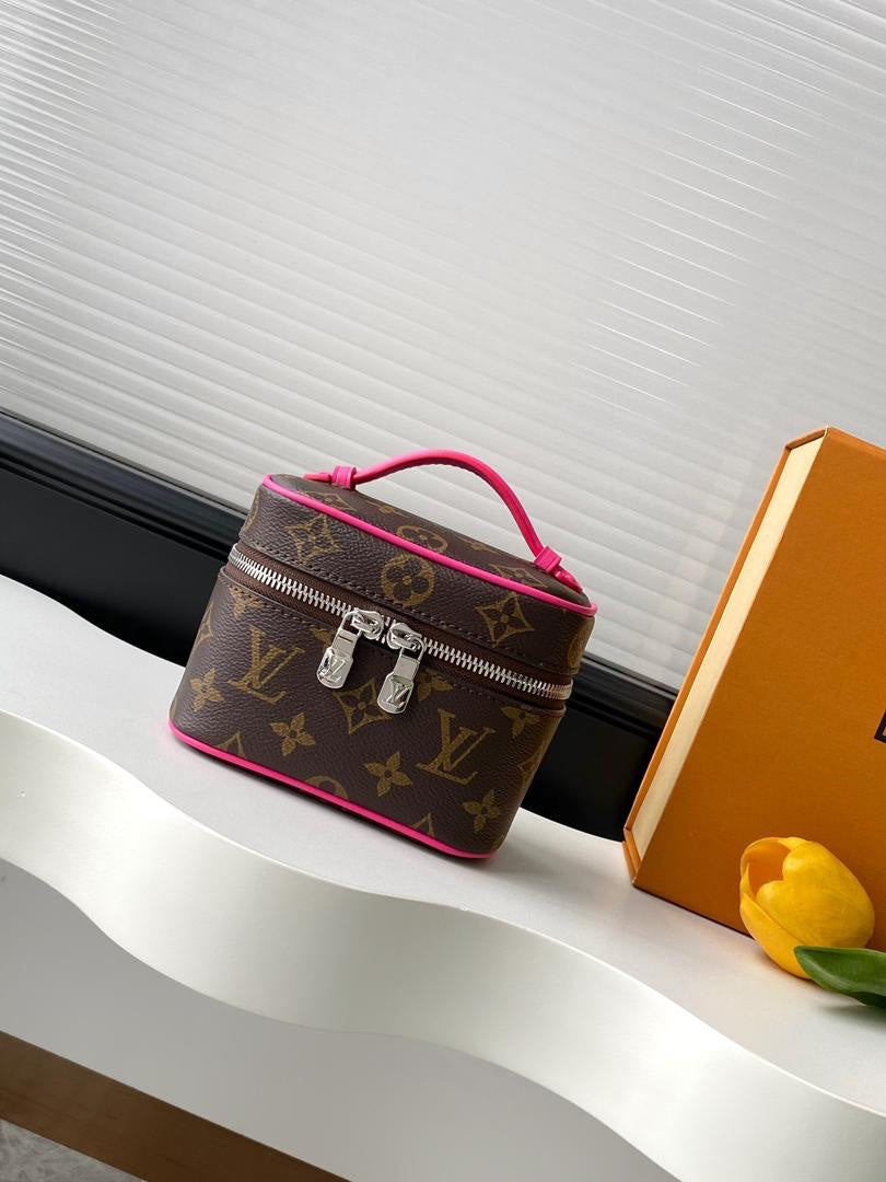 Sac Louis Vuitton Vanity Nano Rose