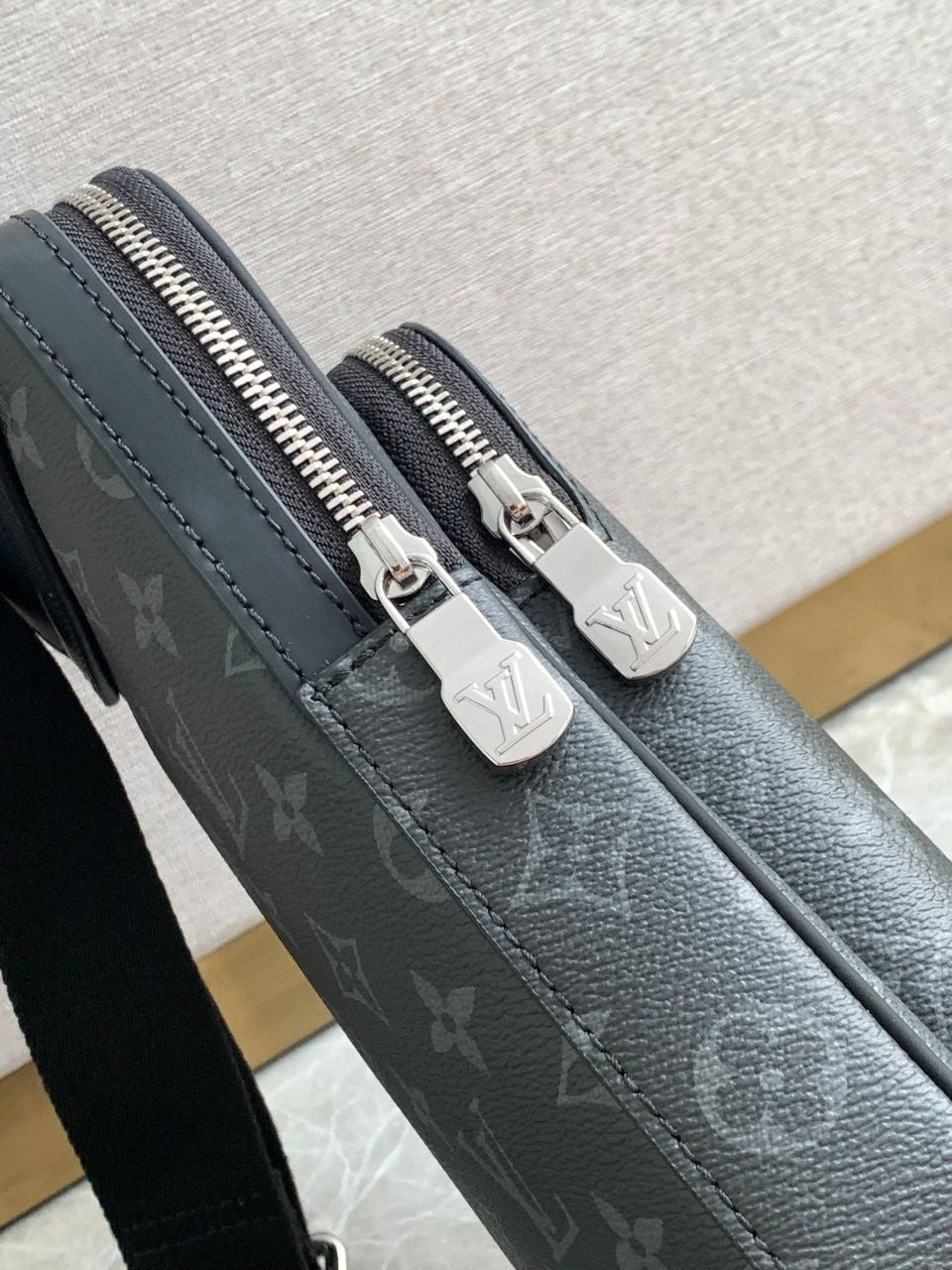 SACOCHE ÉPAULE LOUIS VUITTON