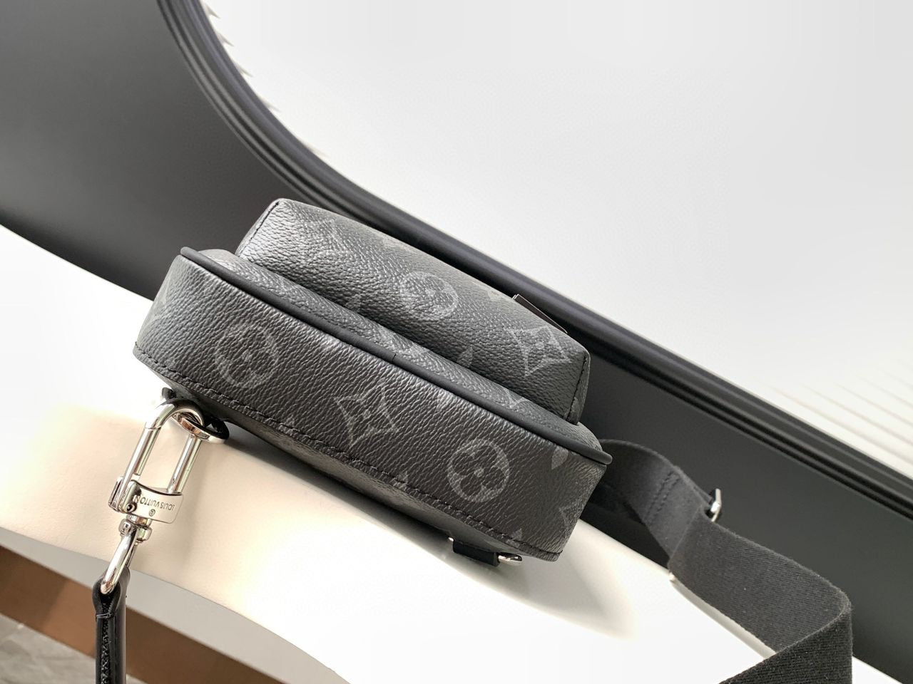 SACOCHE ÉPAULE LOUIS VUITTON