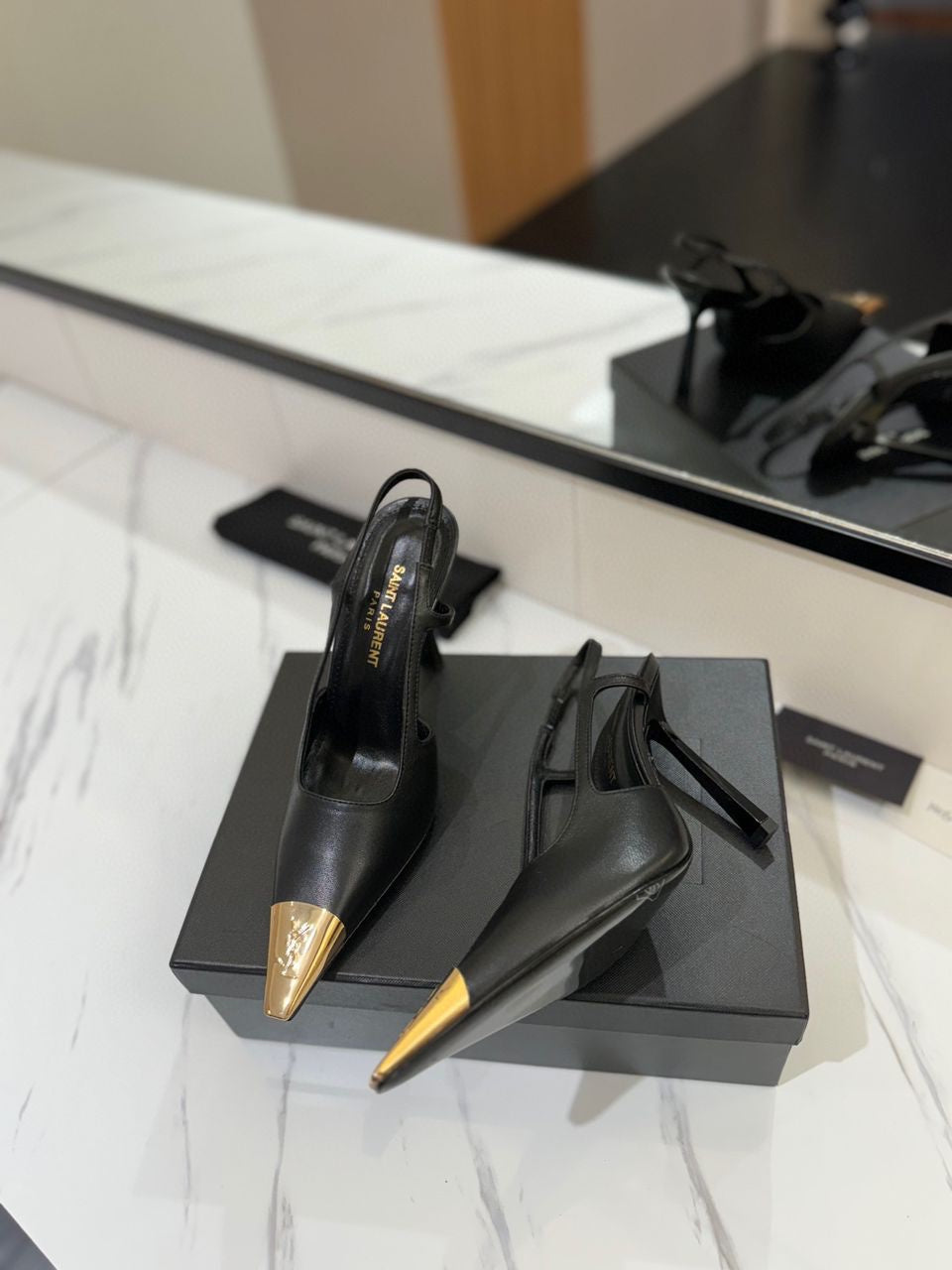 Talons Escarpins Yves Saint Laurent Noir Or