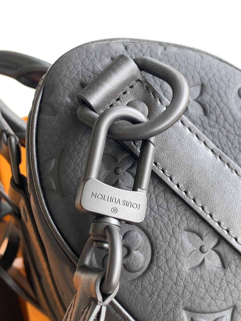 SACOCHE LOUIS VUITTON CITY KEEPALL NOIR