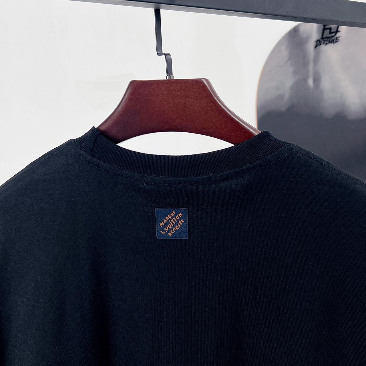 T-SHIRT LOUIS VUITTON LE MONDE EST À VOUS