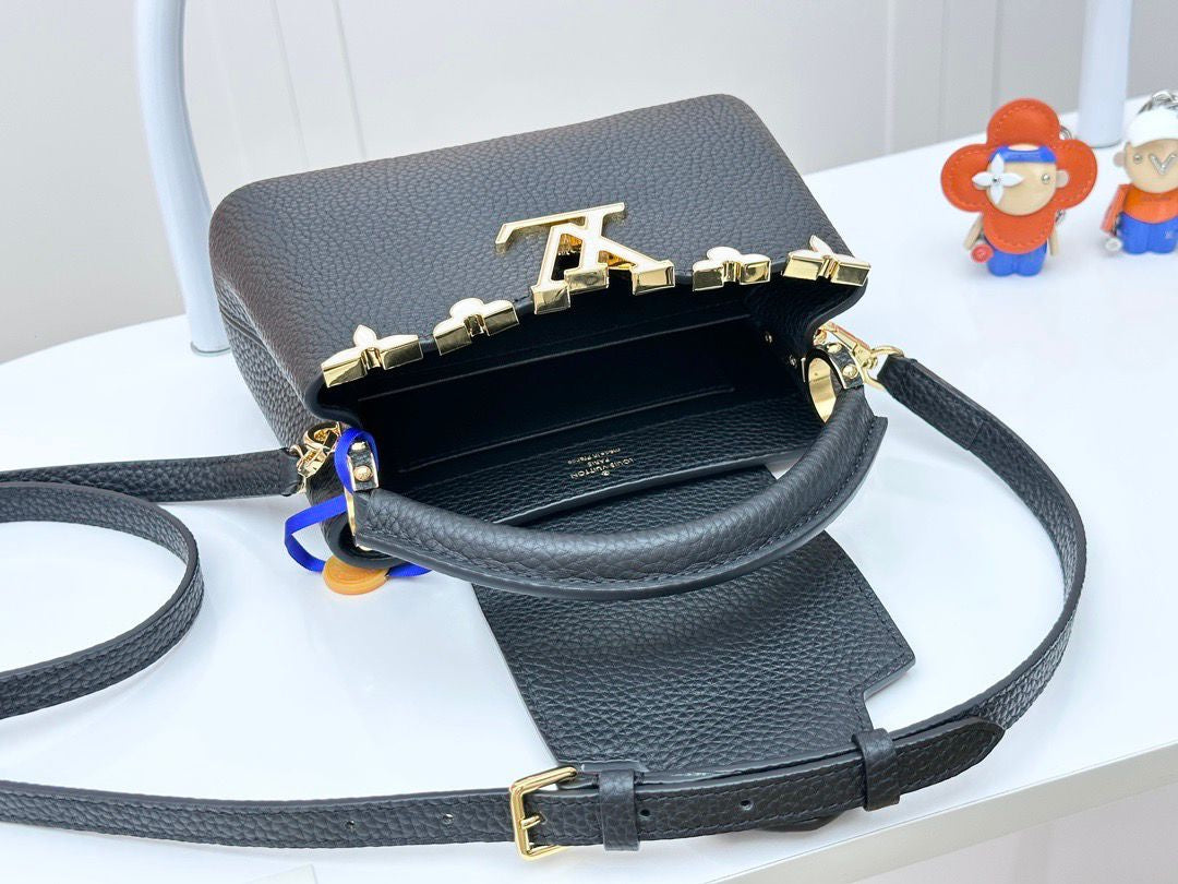 Sac A Main Louis Vuitton Capucines Noir
