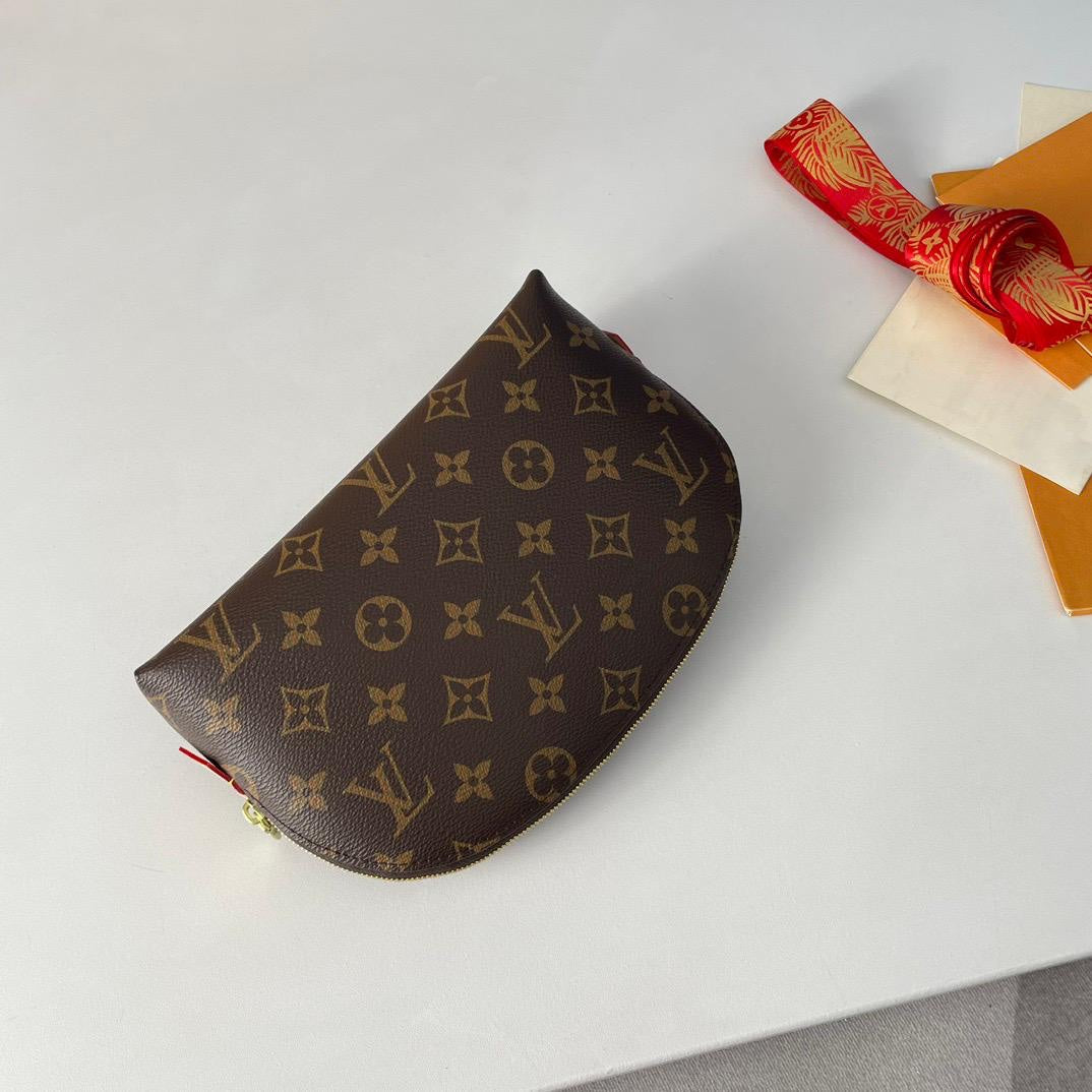 Pochette Louis Vuitton Cosmétiques Mm