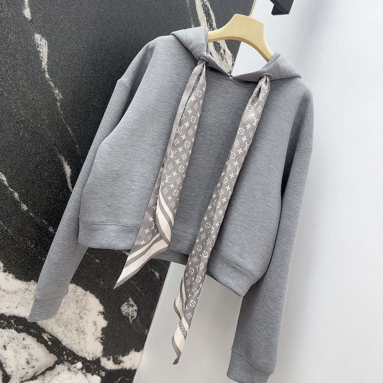 SWEAT FOULARD LOUIS VUITTON GRIS