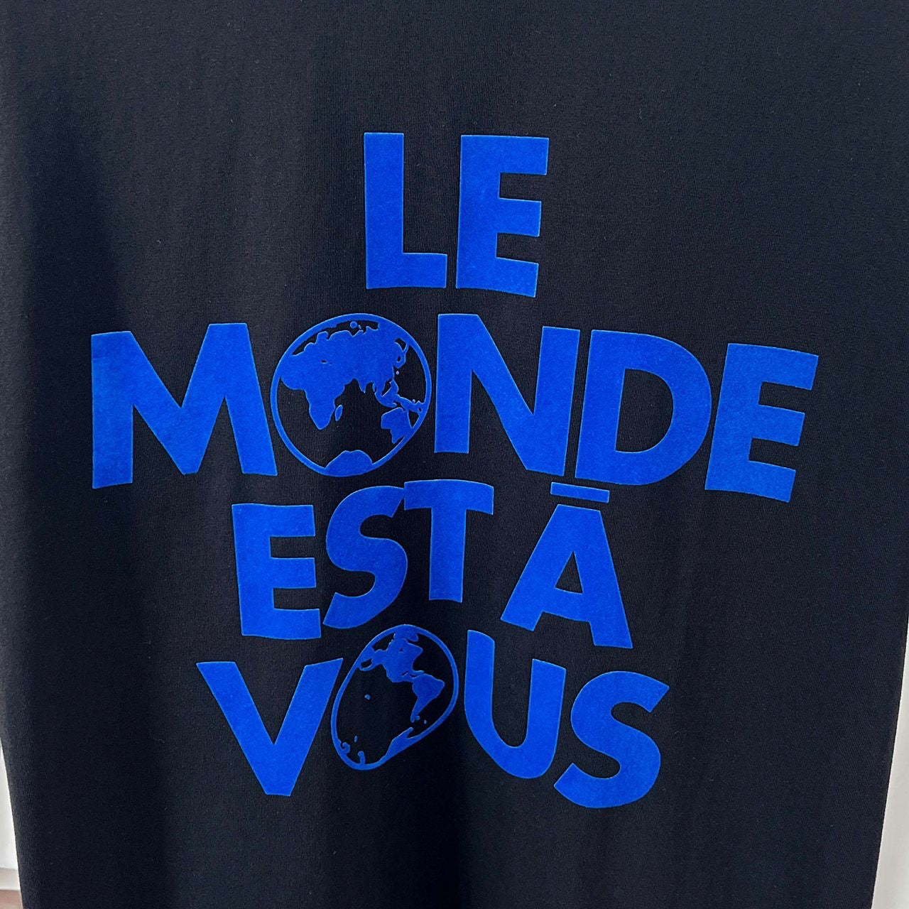 T-SHIRT LOUIS VUITTON LE MONDE EST À VOUS