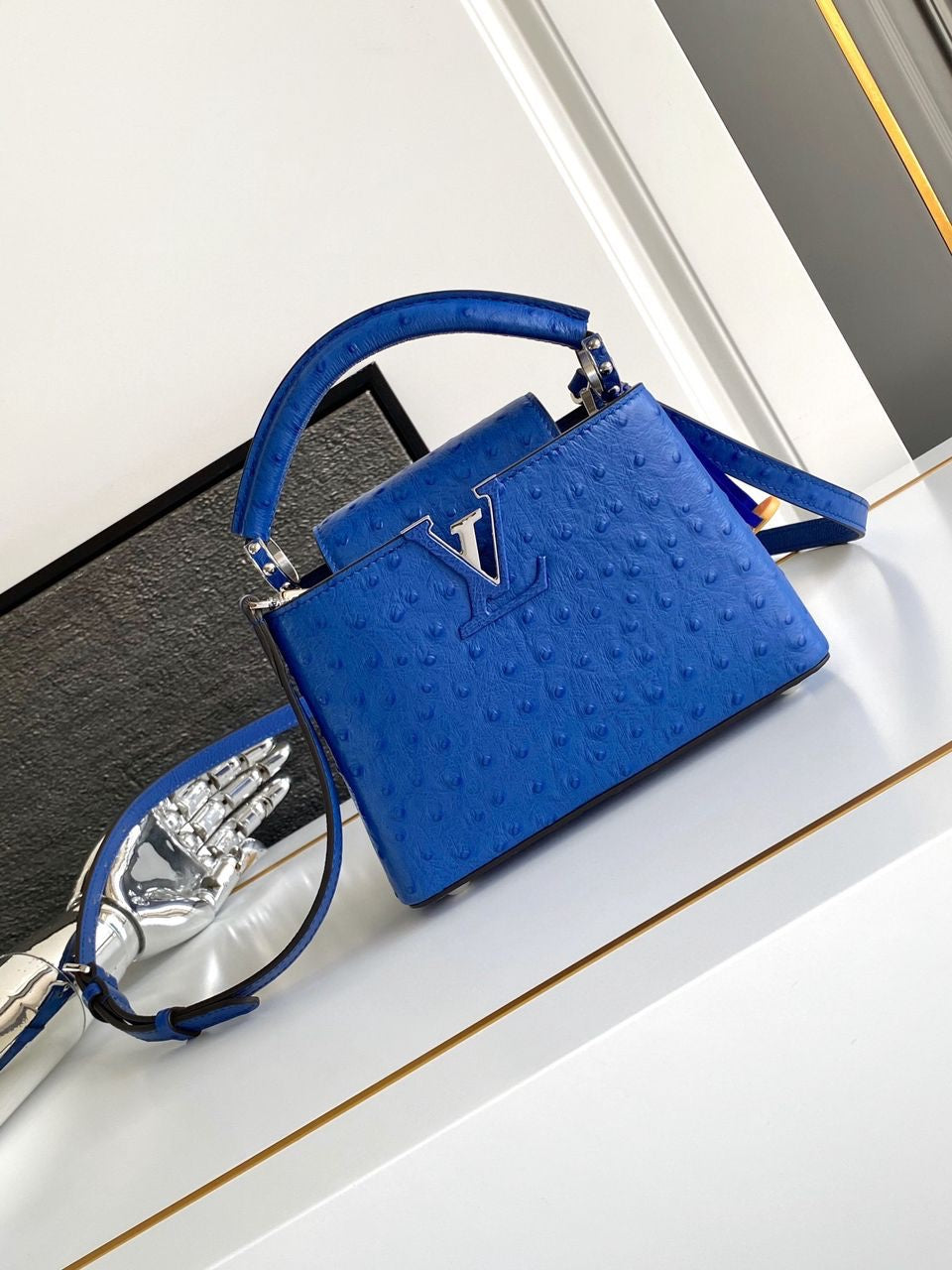 Sac A Main Louis Vuitton Capucines Bleu
