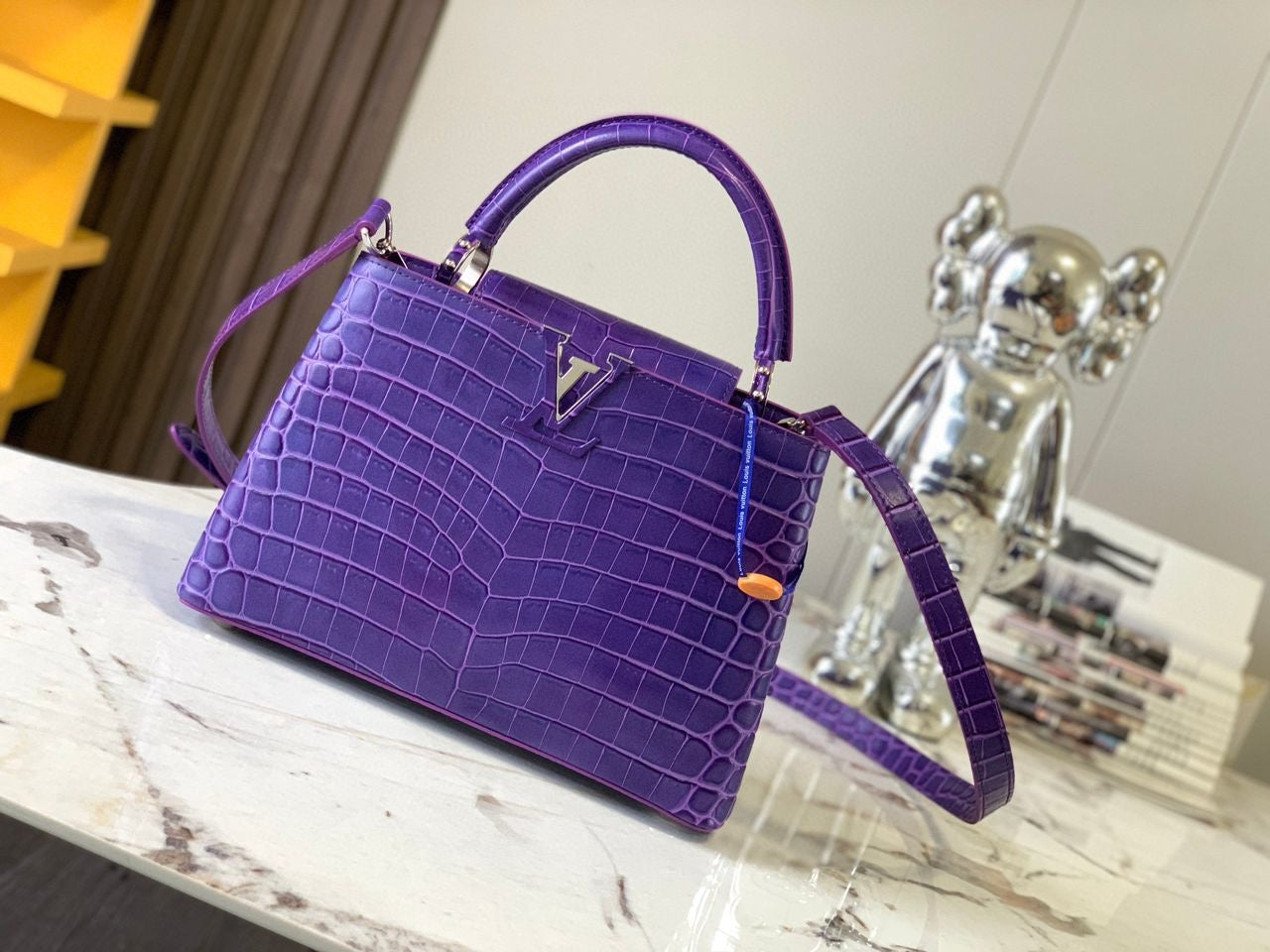 Sac A Main Louis Vuitton Capucines Croco Violet