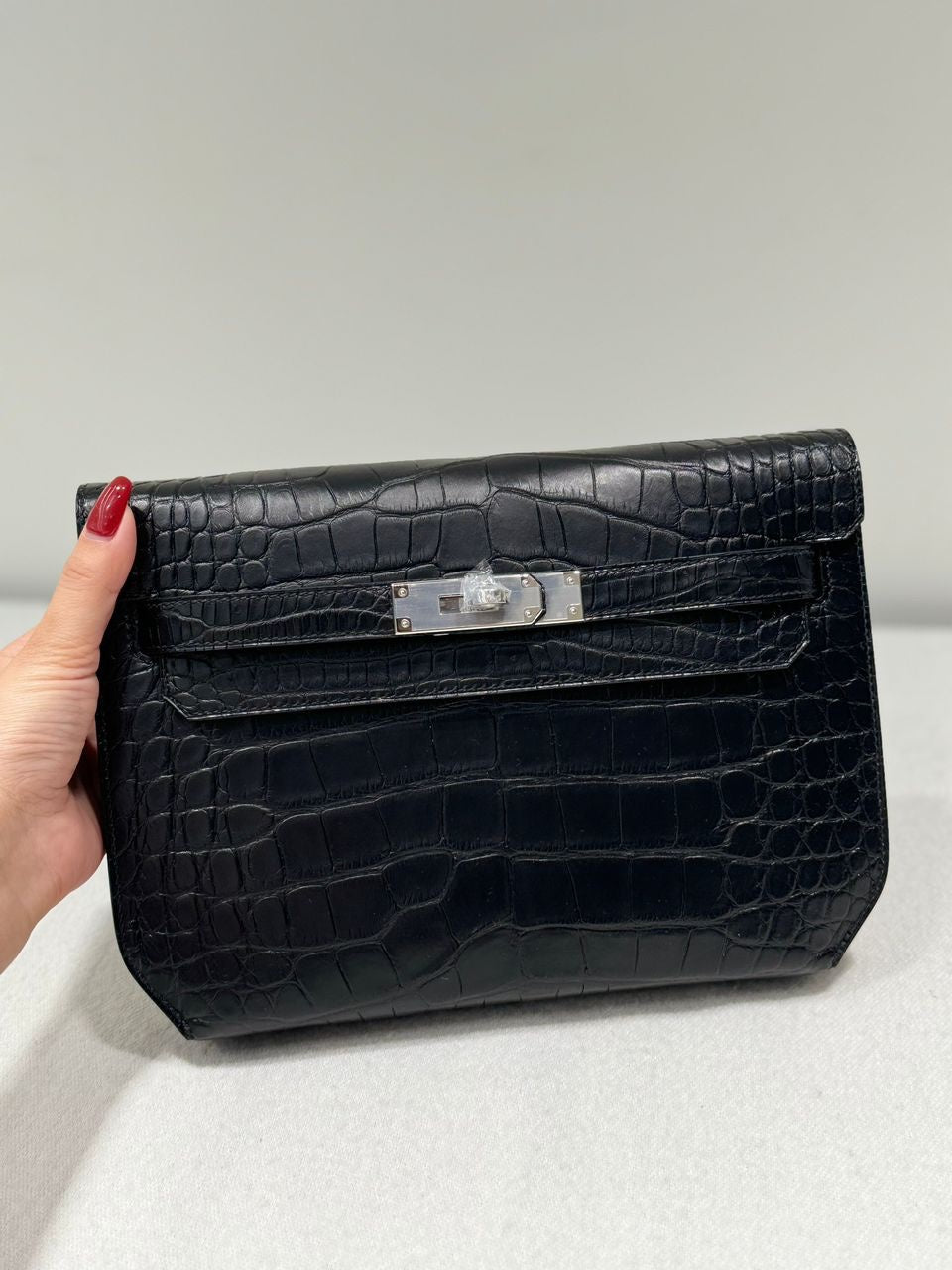 POCHETTE HERMÈS CROCO NOIR