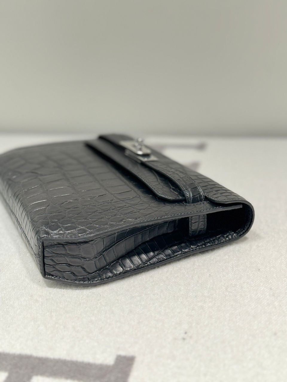 POCHETTE HERMÈS CROCO NOIR