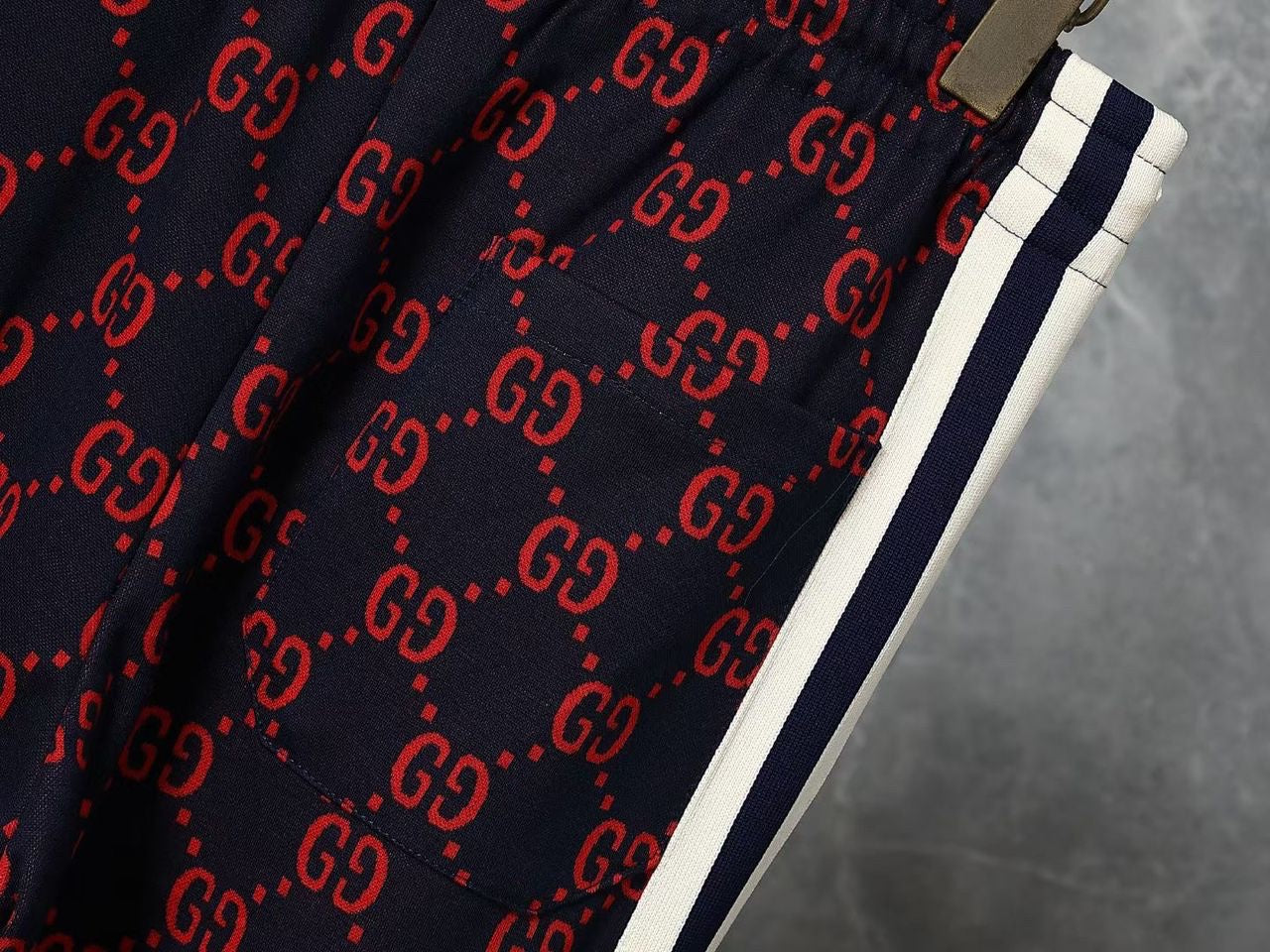 ENSEMBLE SURVÊTEMENT GUCCI GG ROUGE