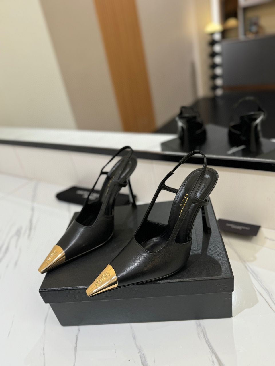 Talons Escarpins Yves Saint Laurent Noir Or