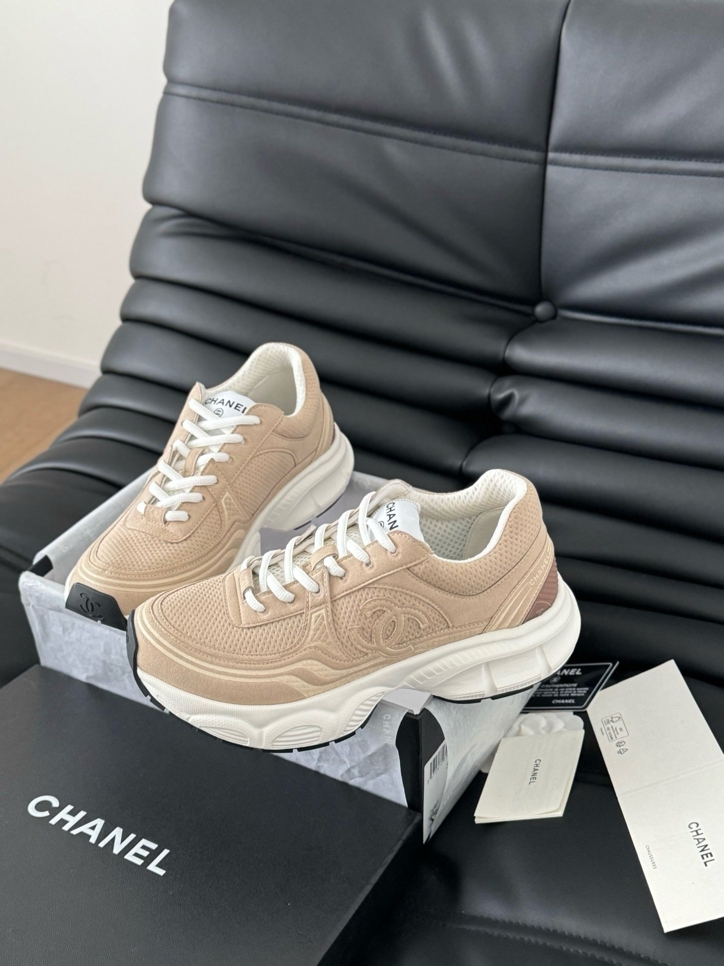 Sneakers Chanel Femme Beige