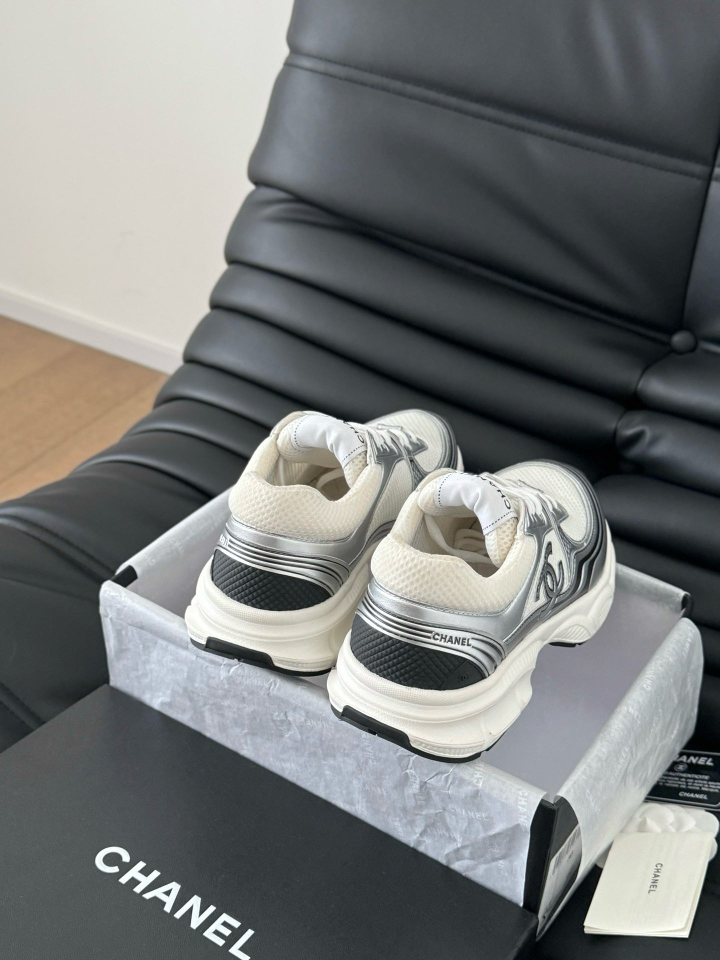 Sneakers Chanel Femme Argent