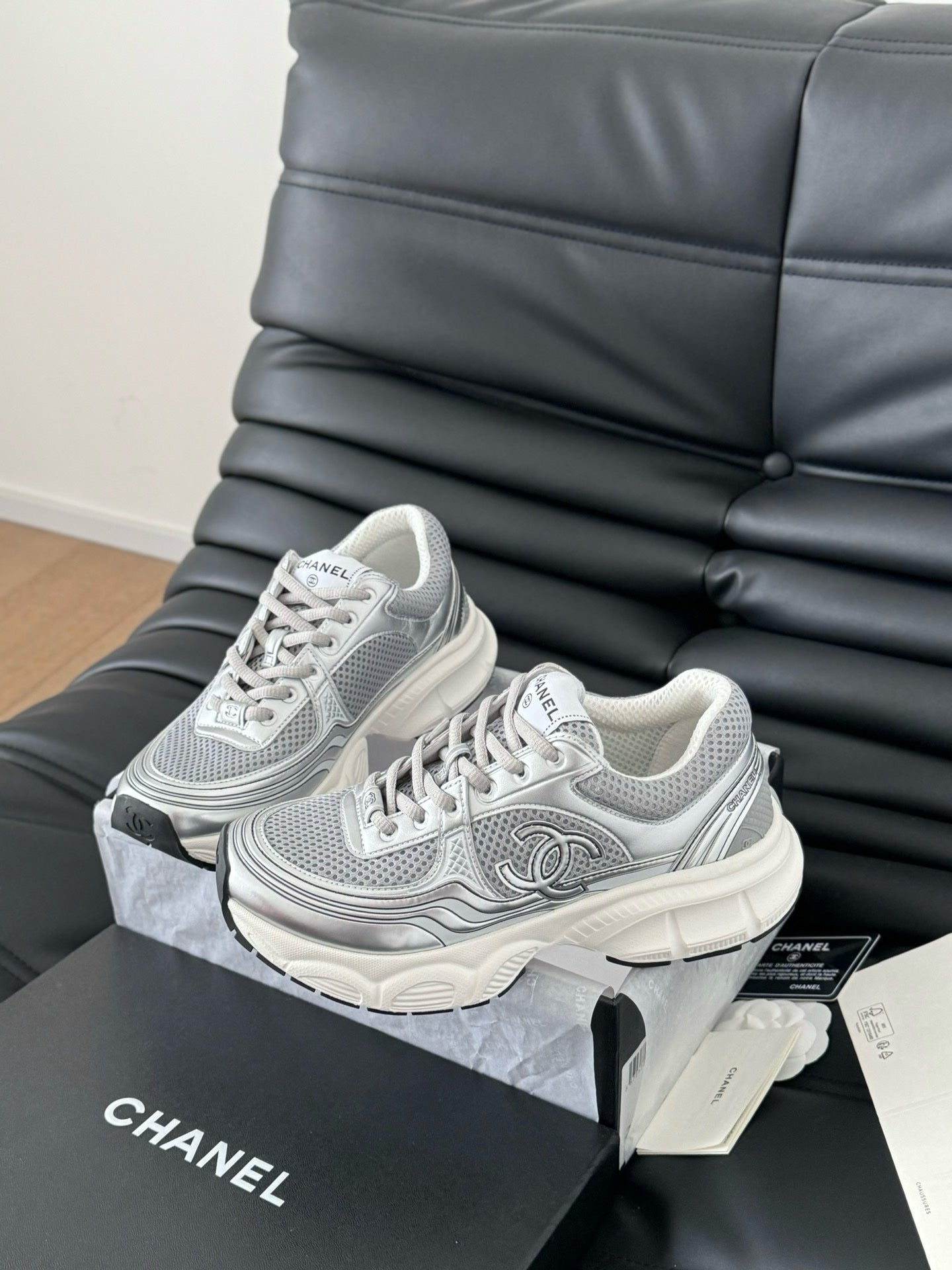 Sneakers Chanel Femme Argent