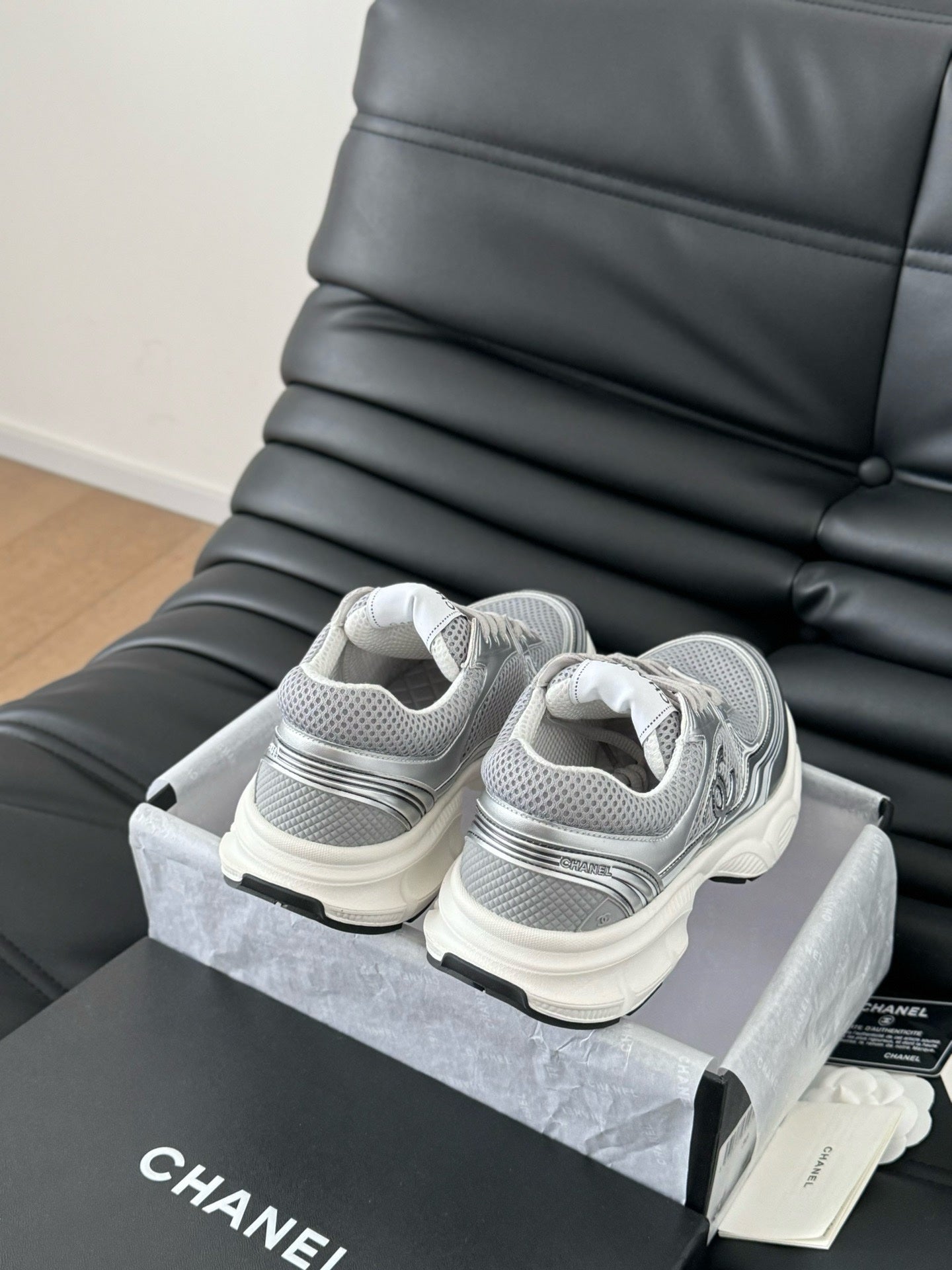 Sneakers Chanel Femme Argent