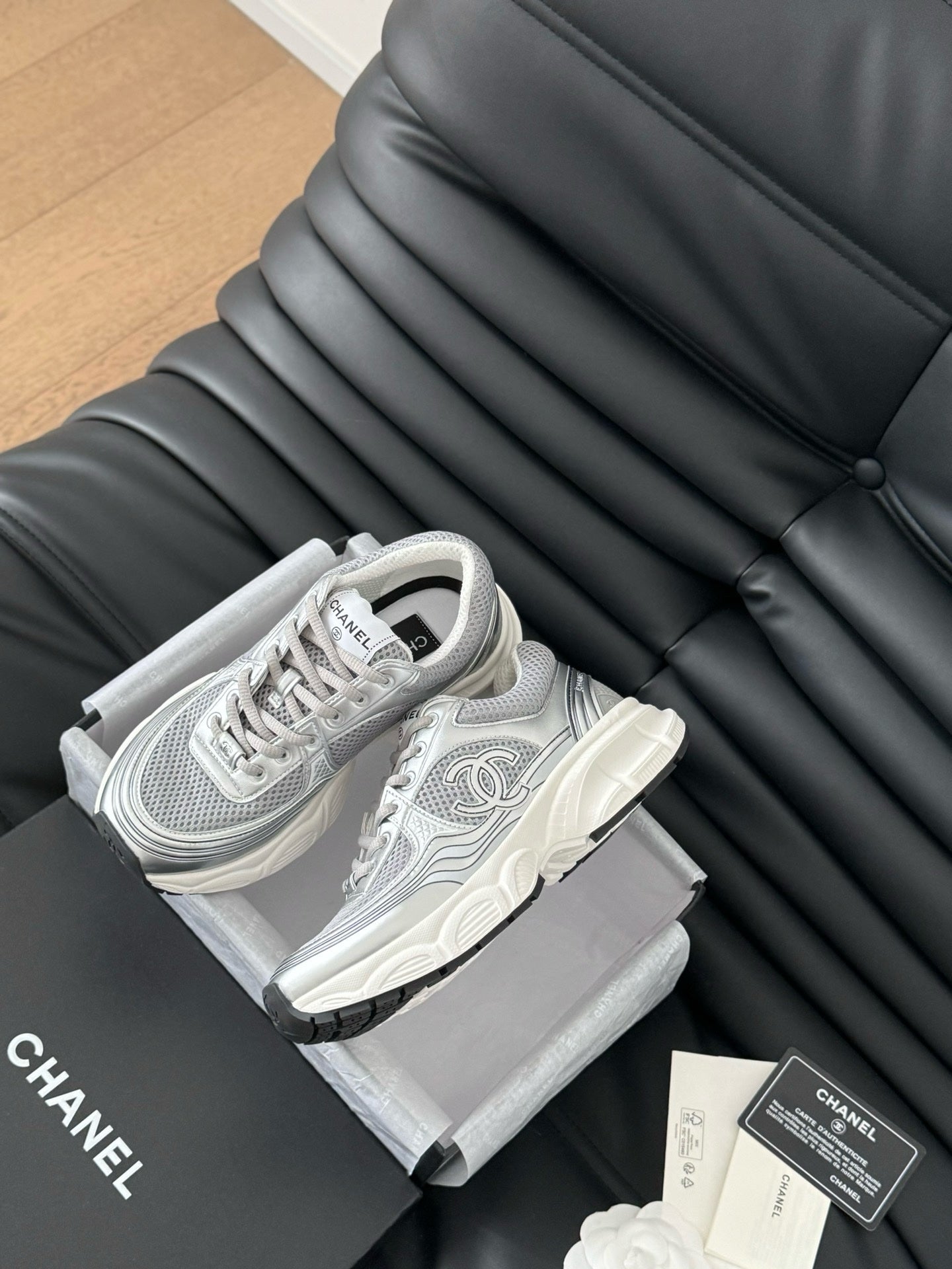 Sneakers Chanel Femme Argent