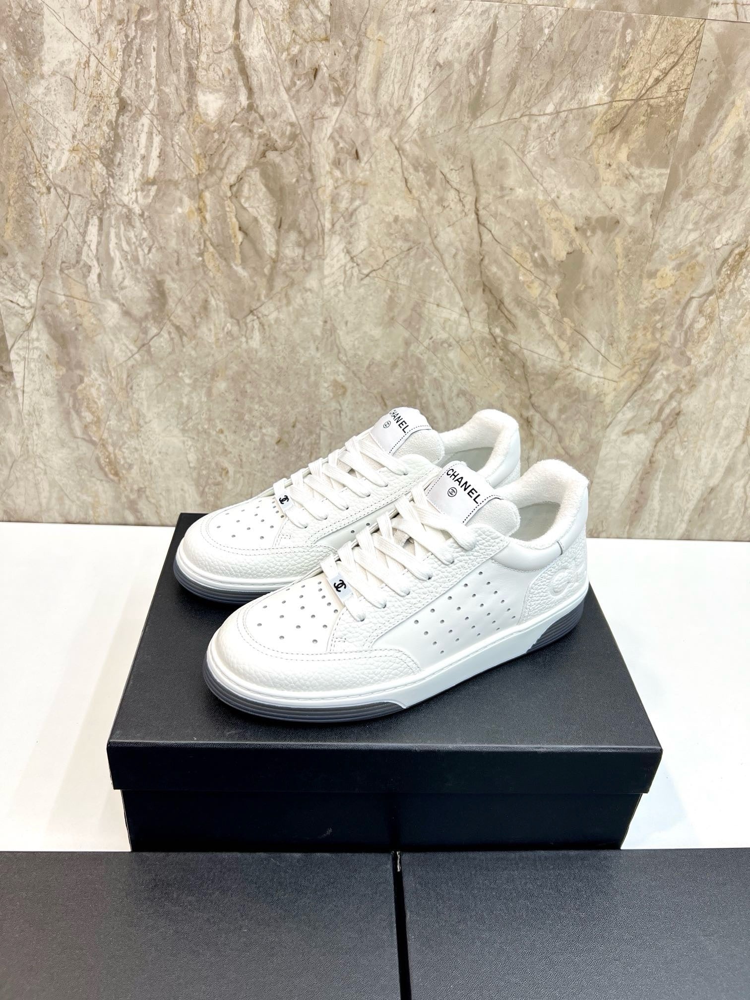 SNEAKERS CHANEL