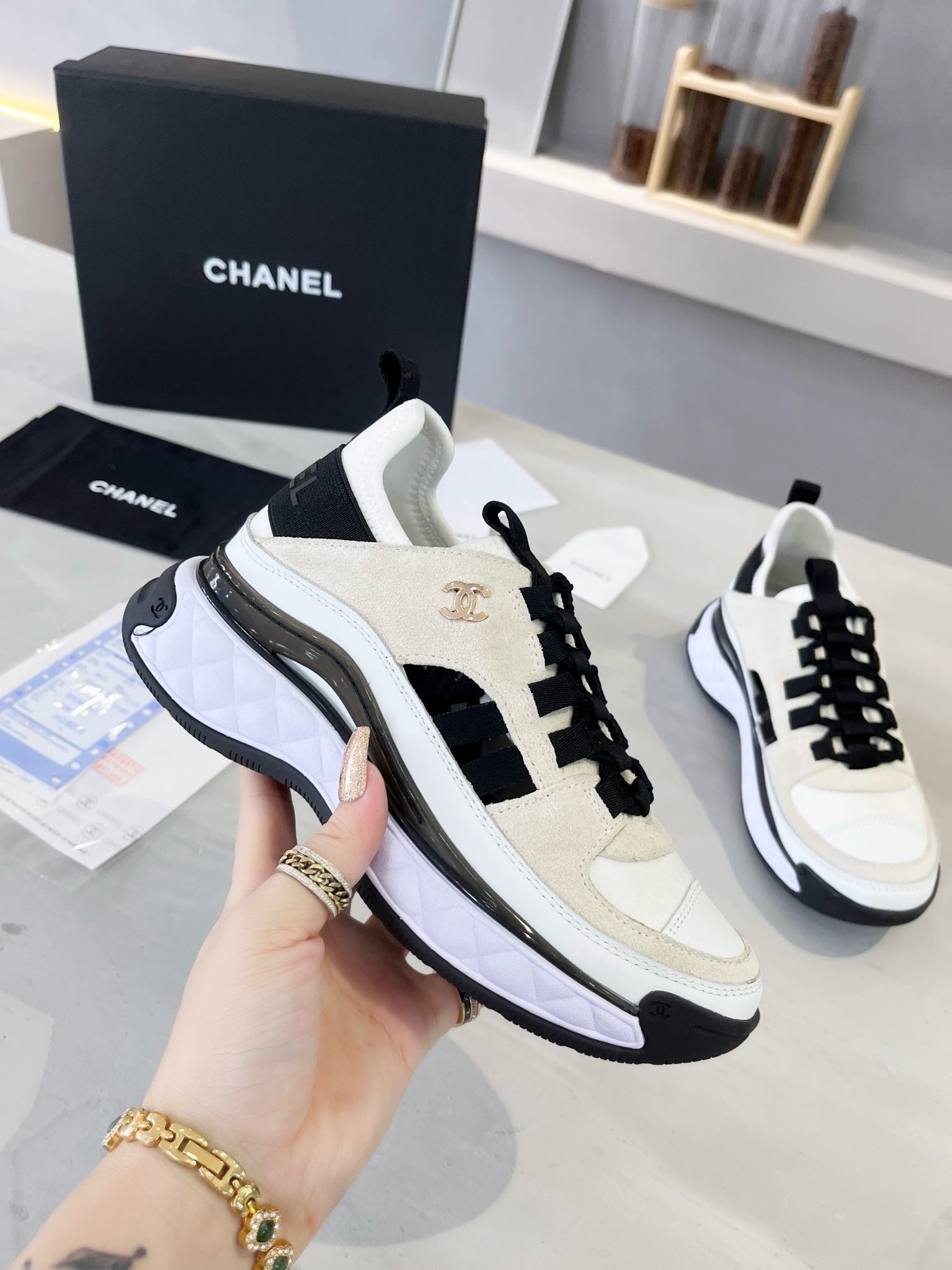 SNEAKERS CHANEL CRÈME