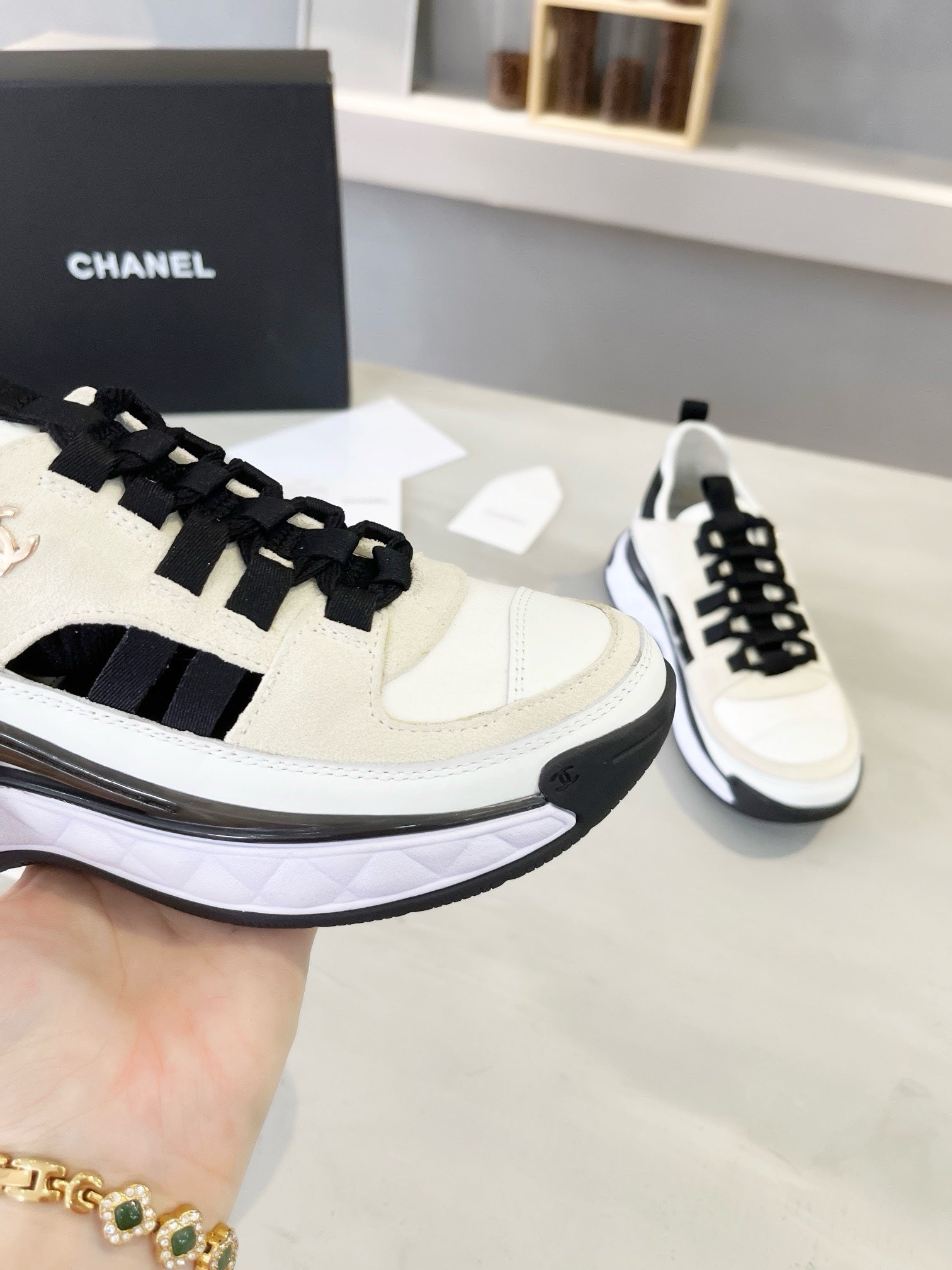 SNEAKERS CHANEL CRÈME
