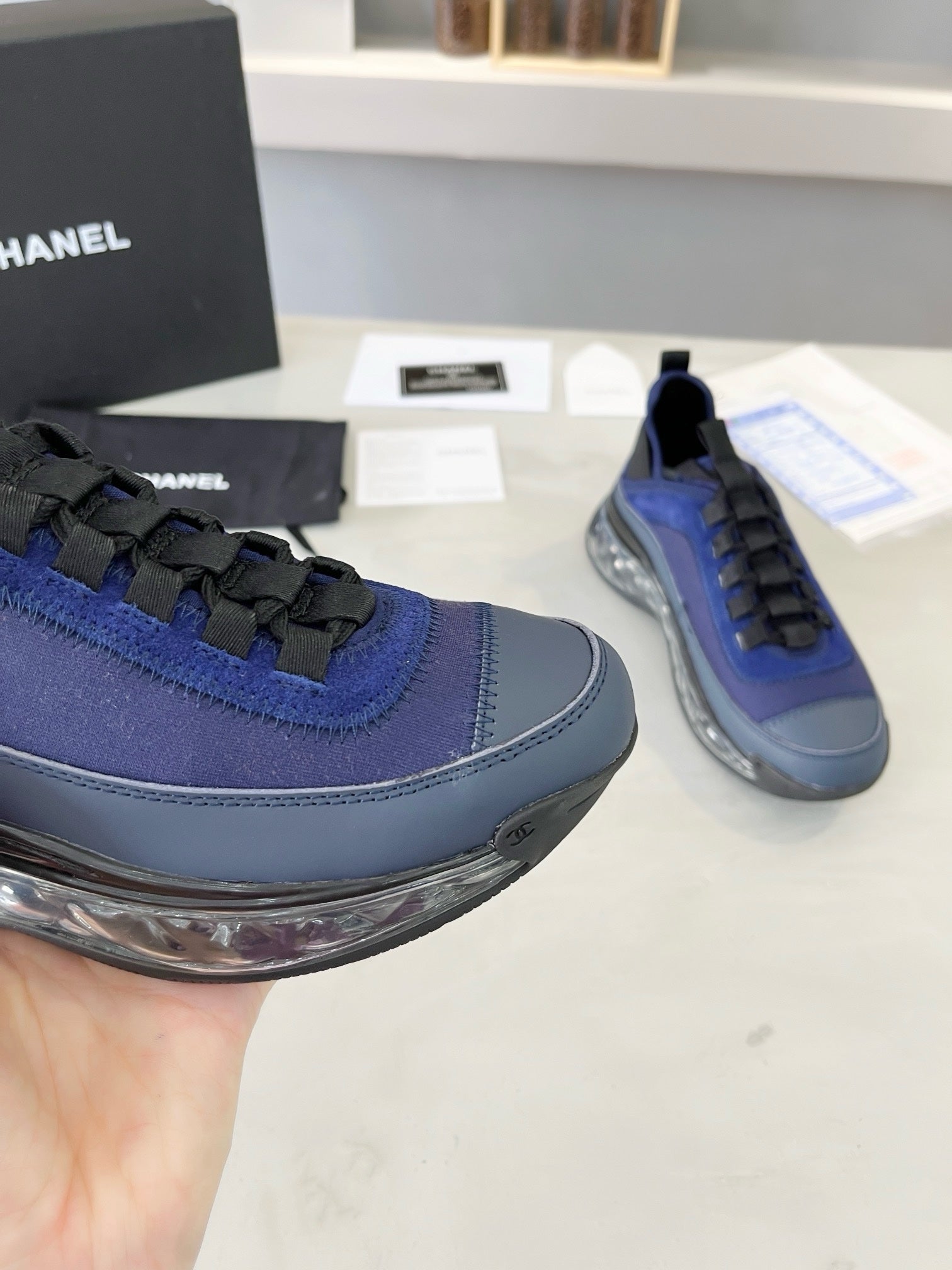 SNEAKERS CHANEL BLEU