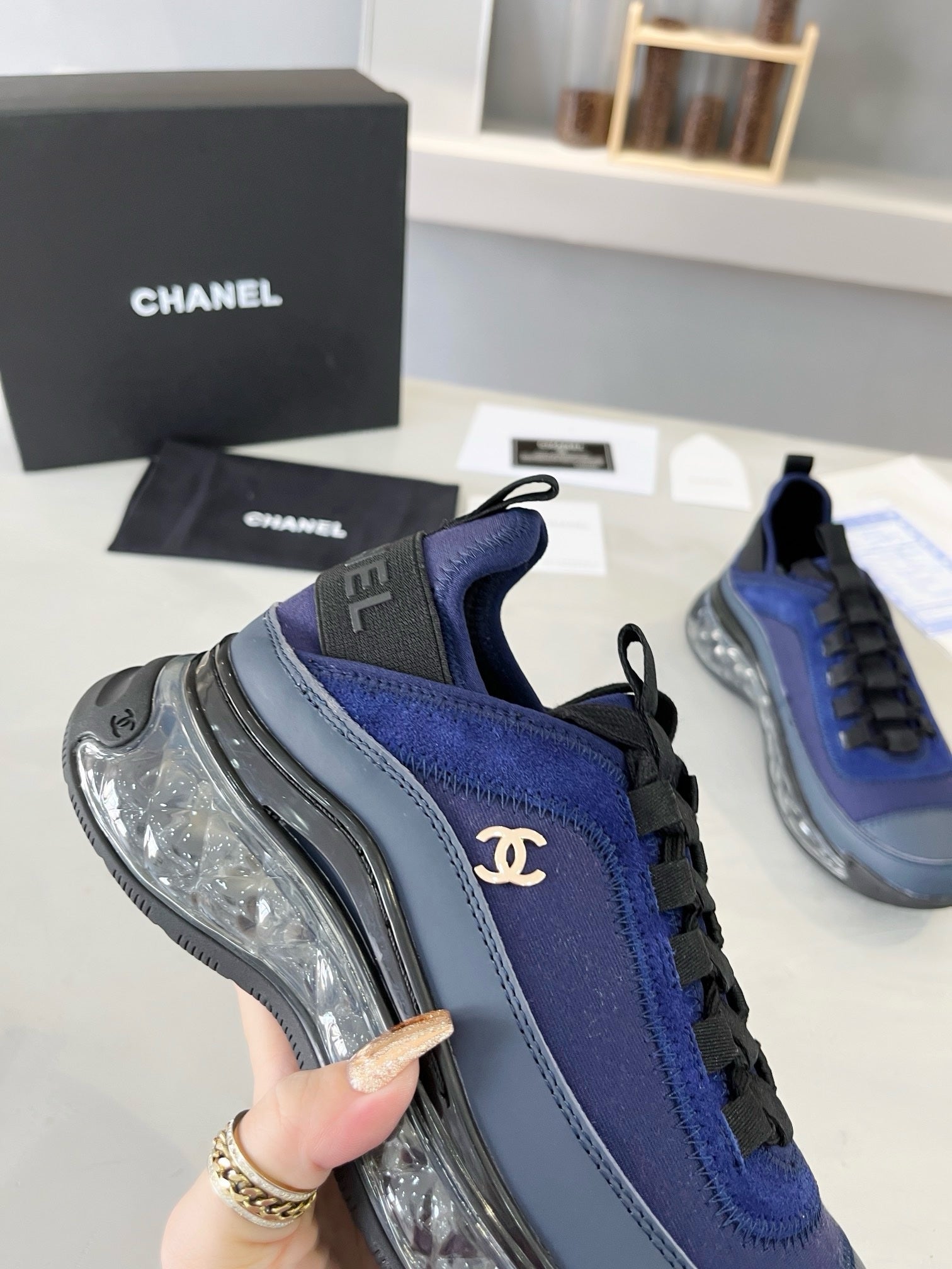 SNEAKERS CHANEL BLEU