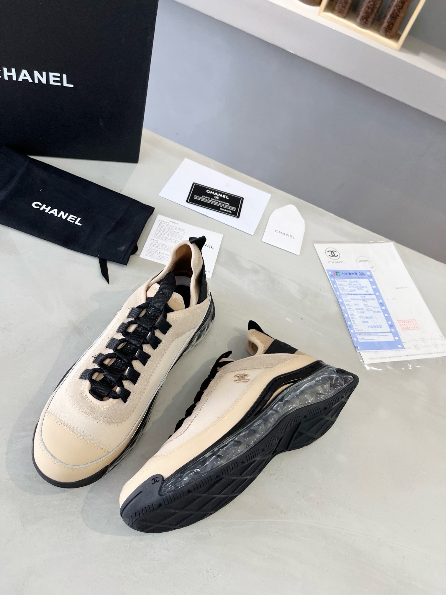 SNEAKERS CHANEL BEIGE