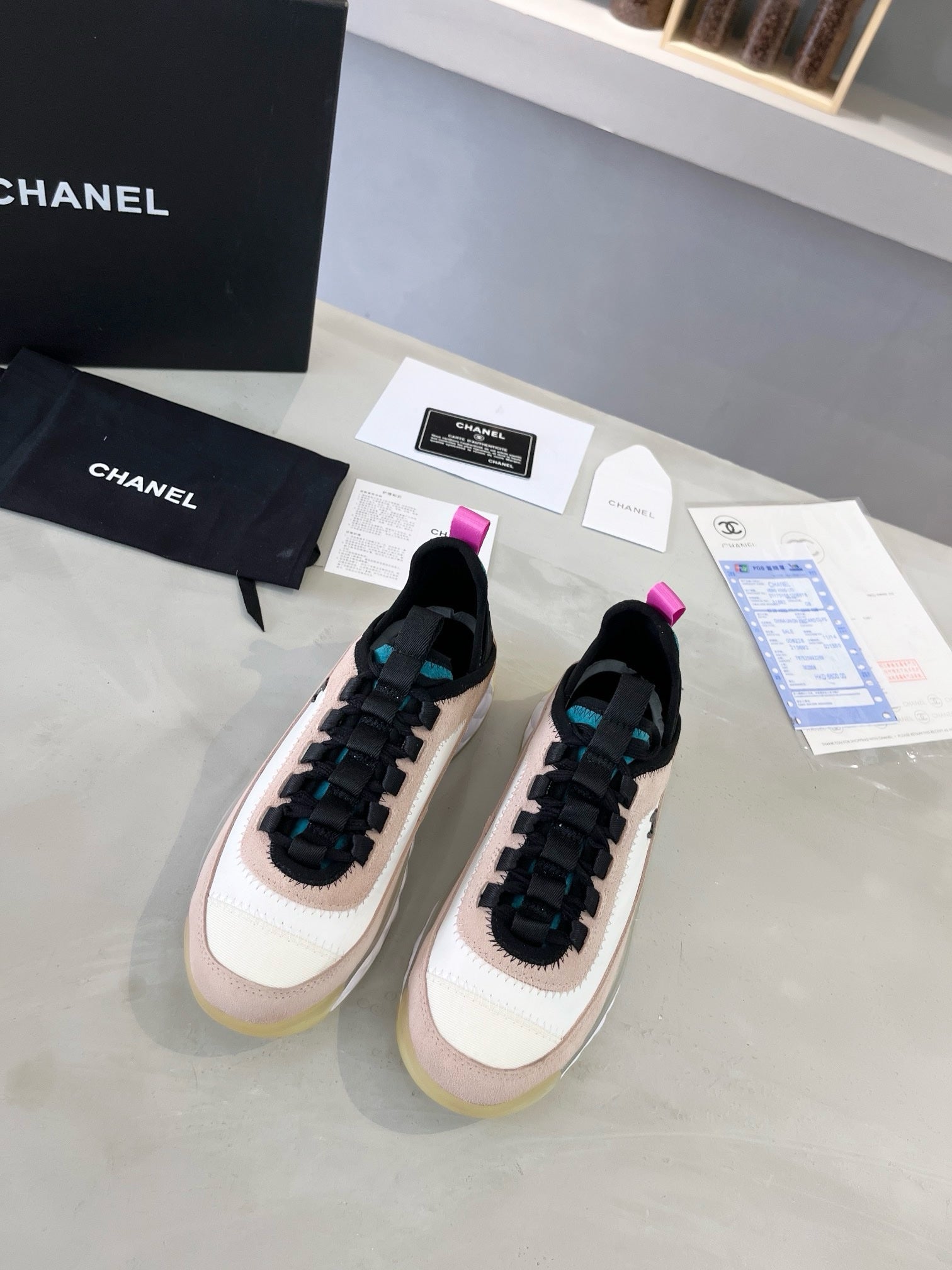 SNEAKERS CHANEL BEIGE