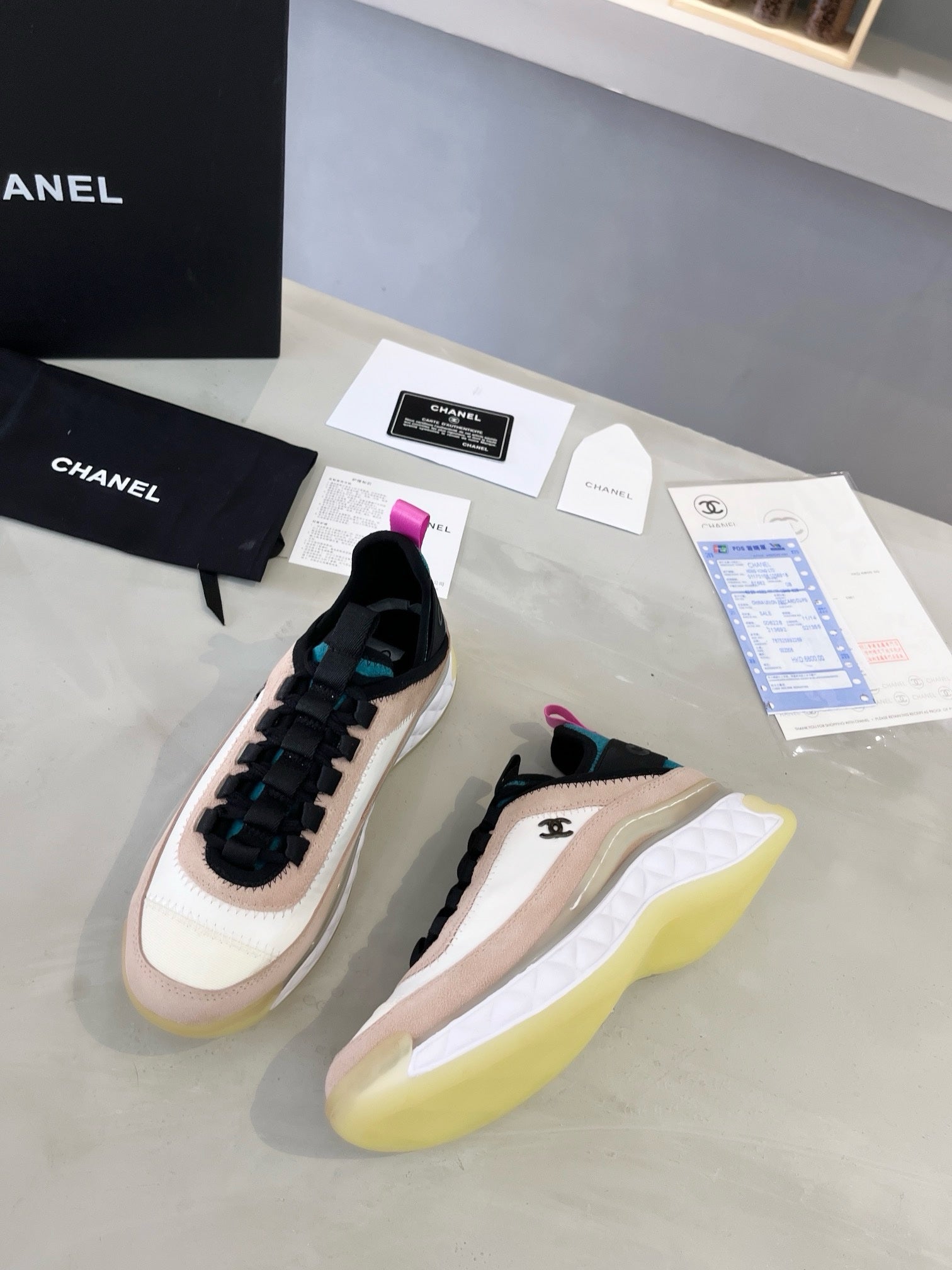 SNEAKERS CHANEL BEIGE