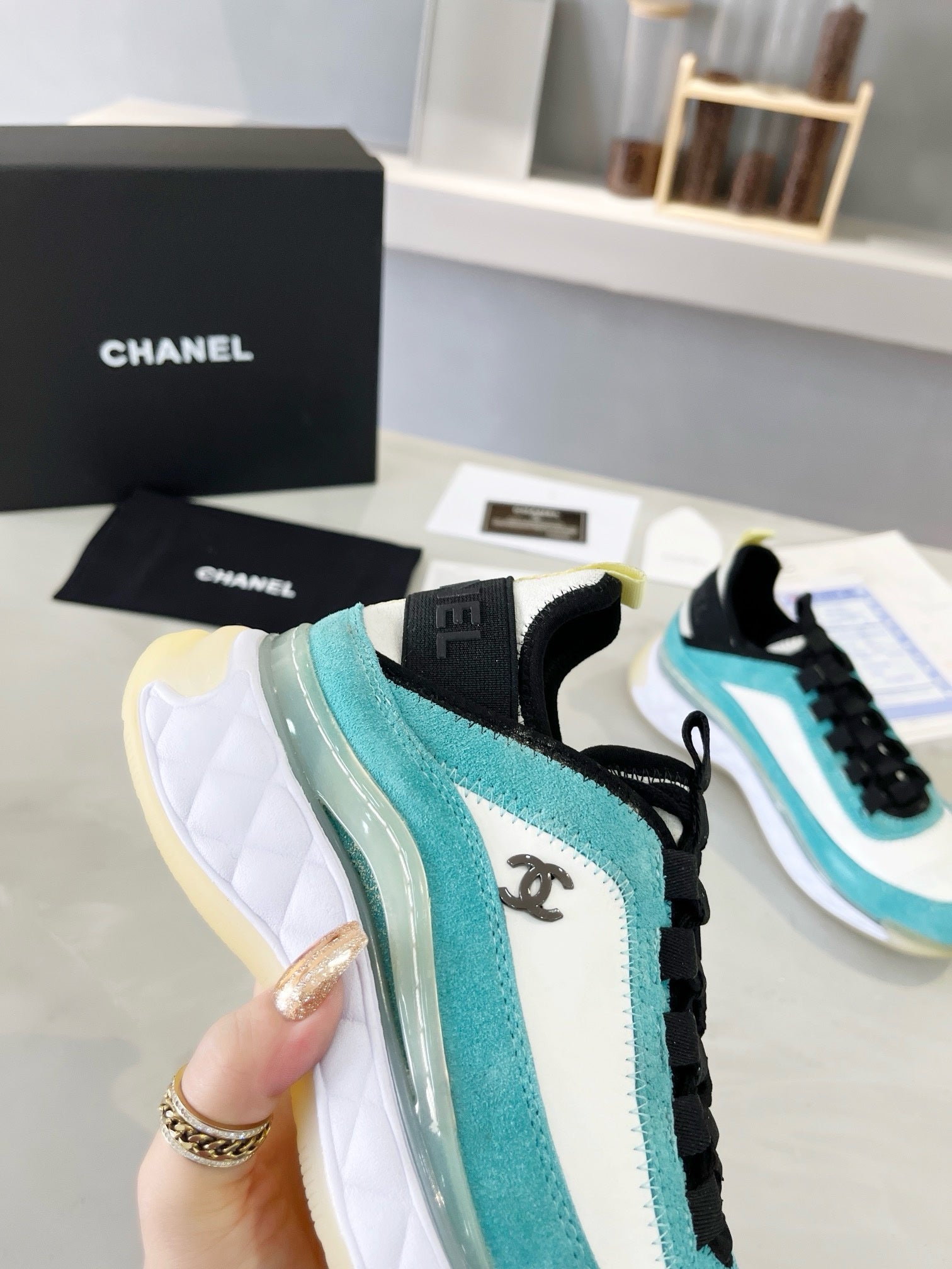 SNEAKERS CHANEL BLEU
