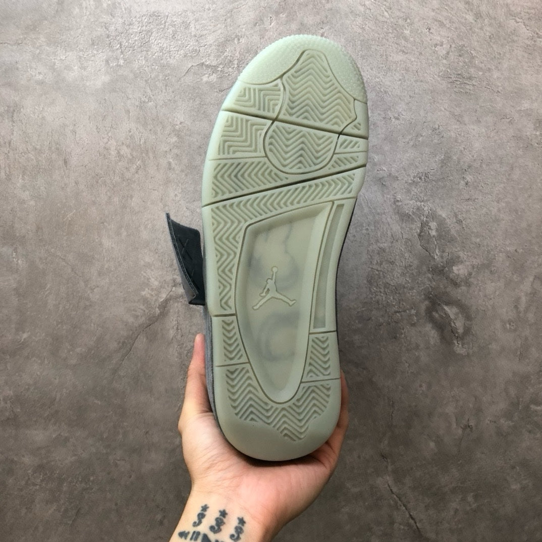 SNEAKERS AIR JORDAN 4 X KAWS