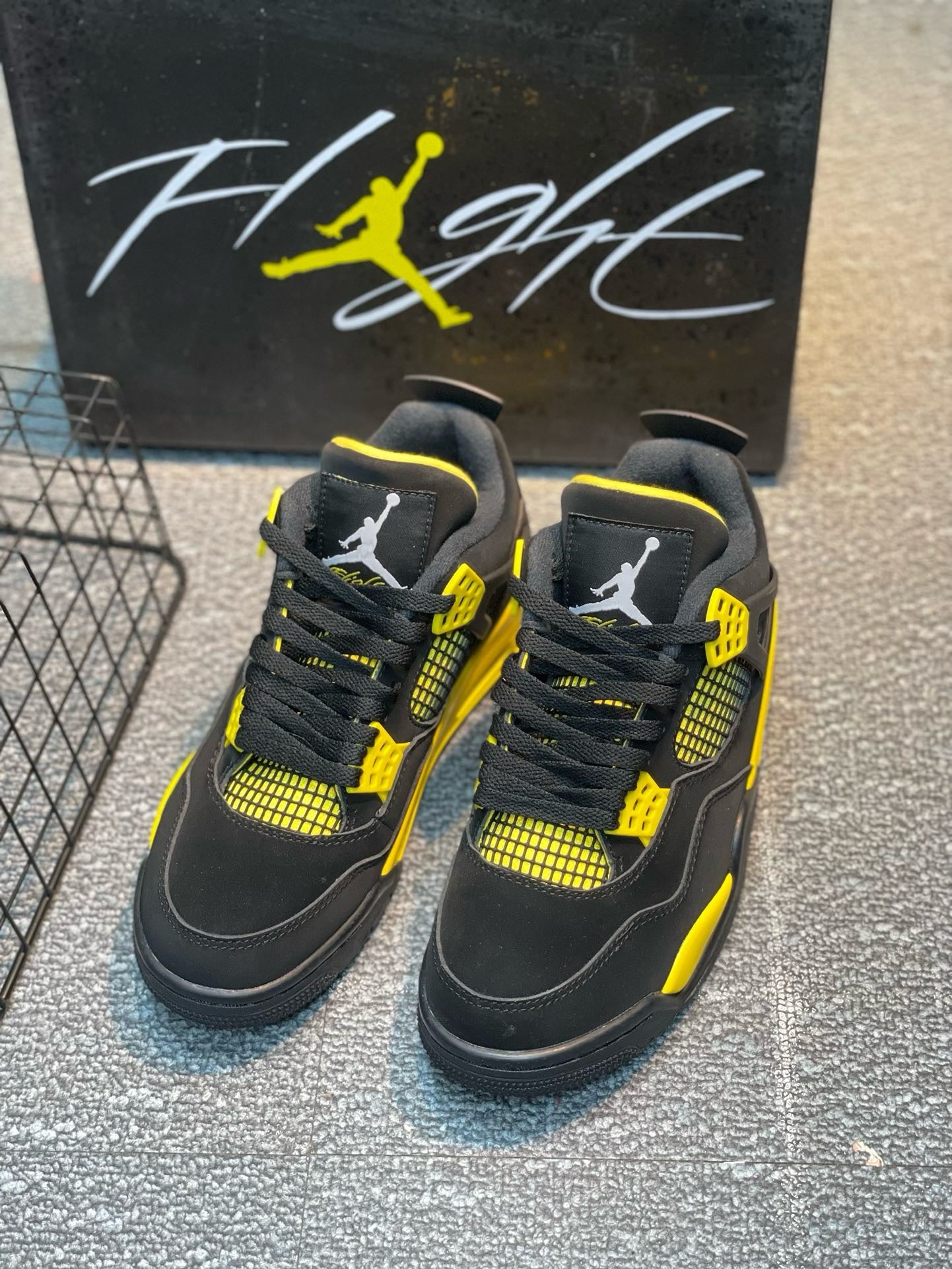 SNEAKERS AIR JORDAN 4 THUNDER