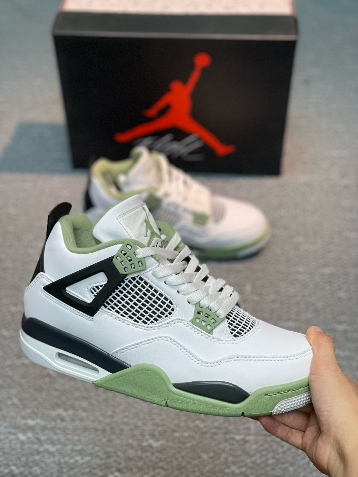 SNEAKERS AIR JORDAN 4 SEAFOAM