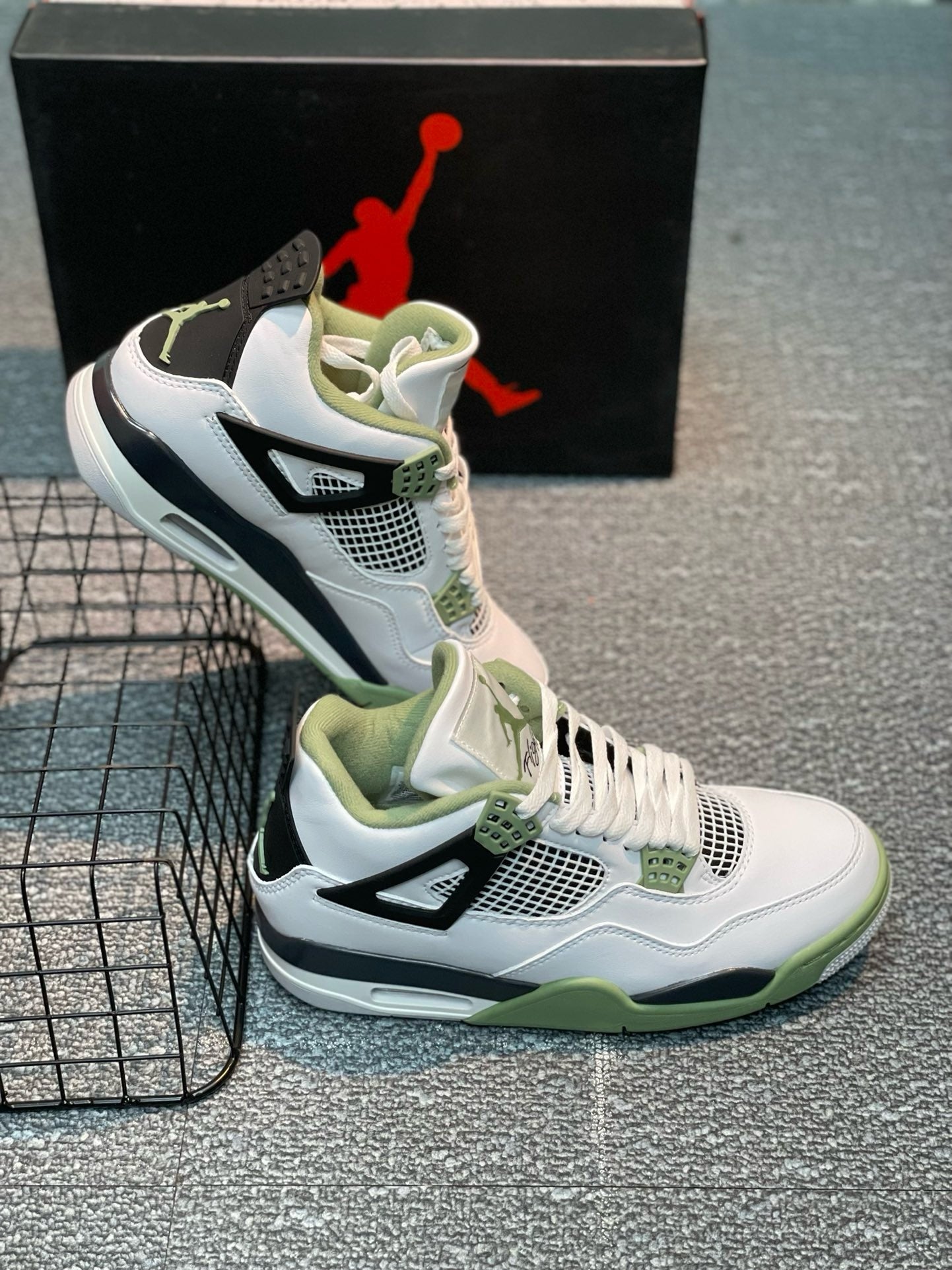 SNEAKERS AIR JORDAN 4 SEAFOAM