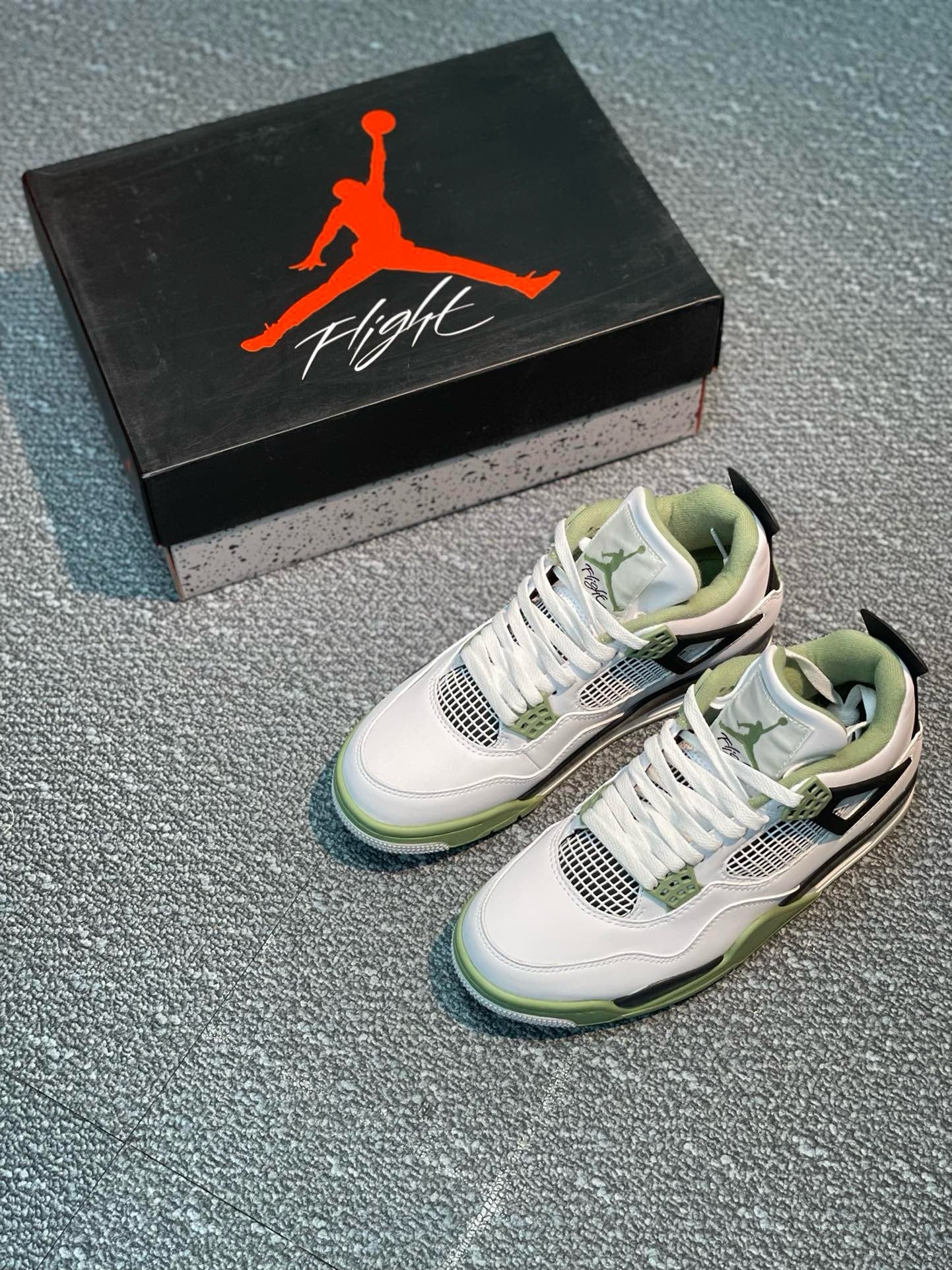 SNEAKERS AIR JORDAN 4 SEAFOAM