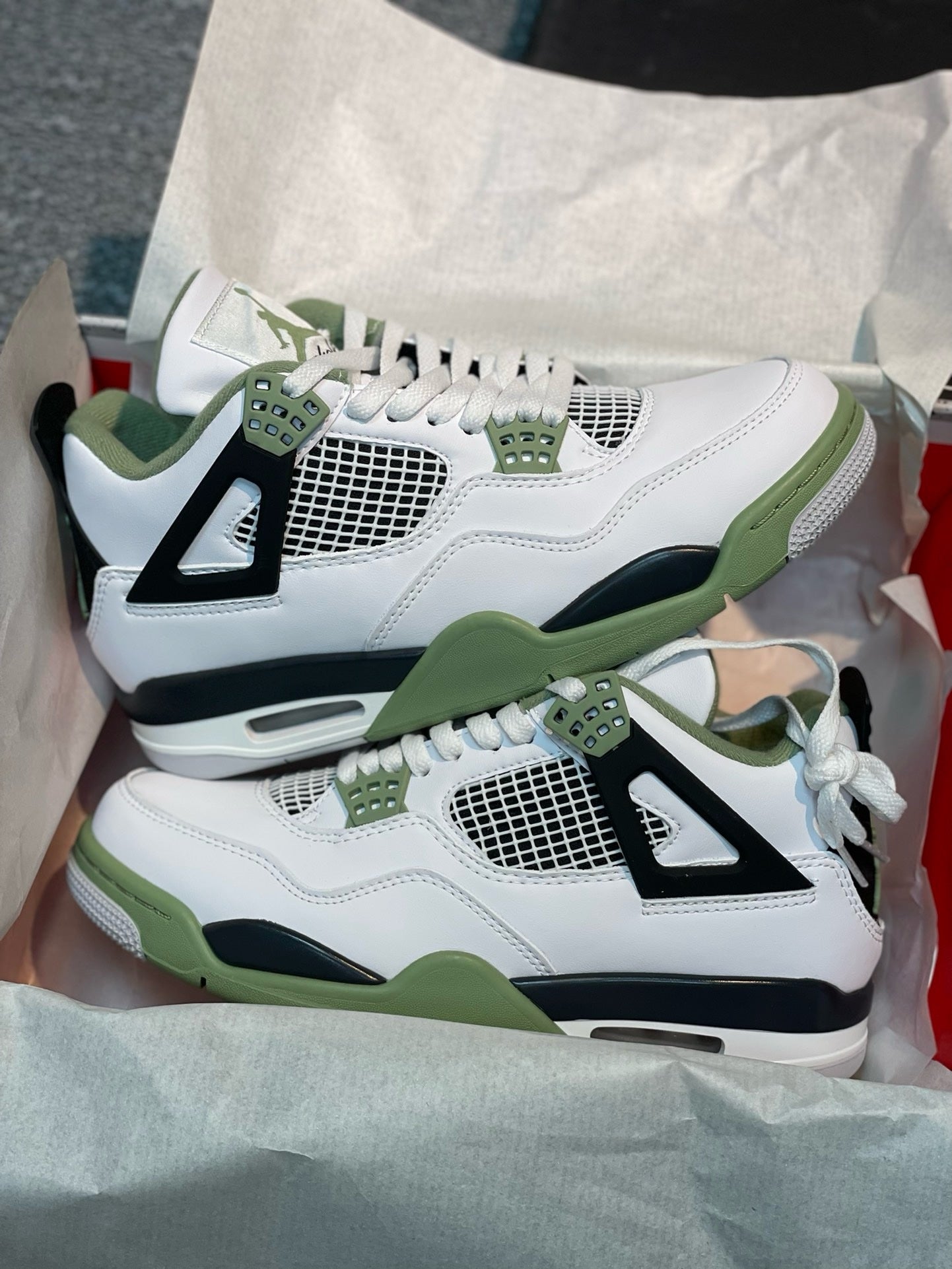 SNEAKERS AIR JORDAN 4 SEAFOAM