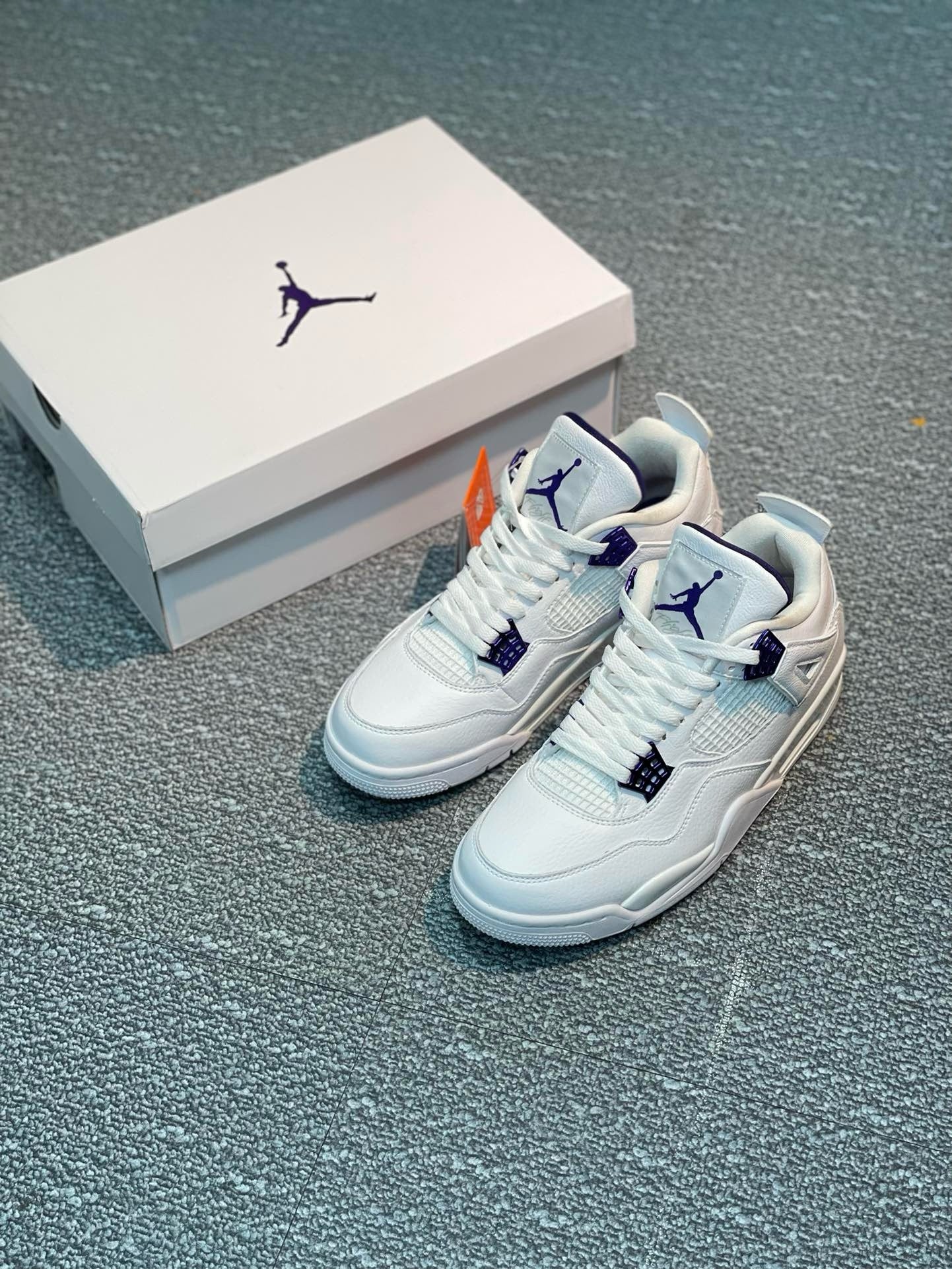 SNEAKERS AIR JORDAN 4 METALLIC PURPLE