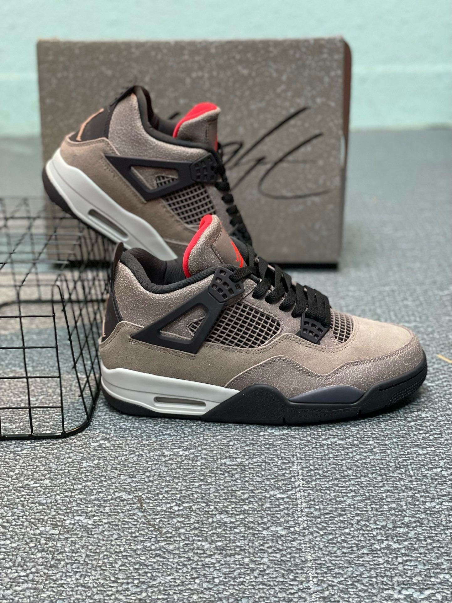 SNEAKERS AIR JORDAN 4 TAUPE