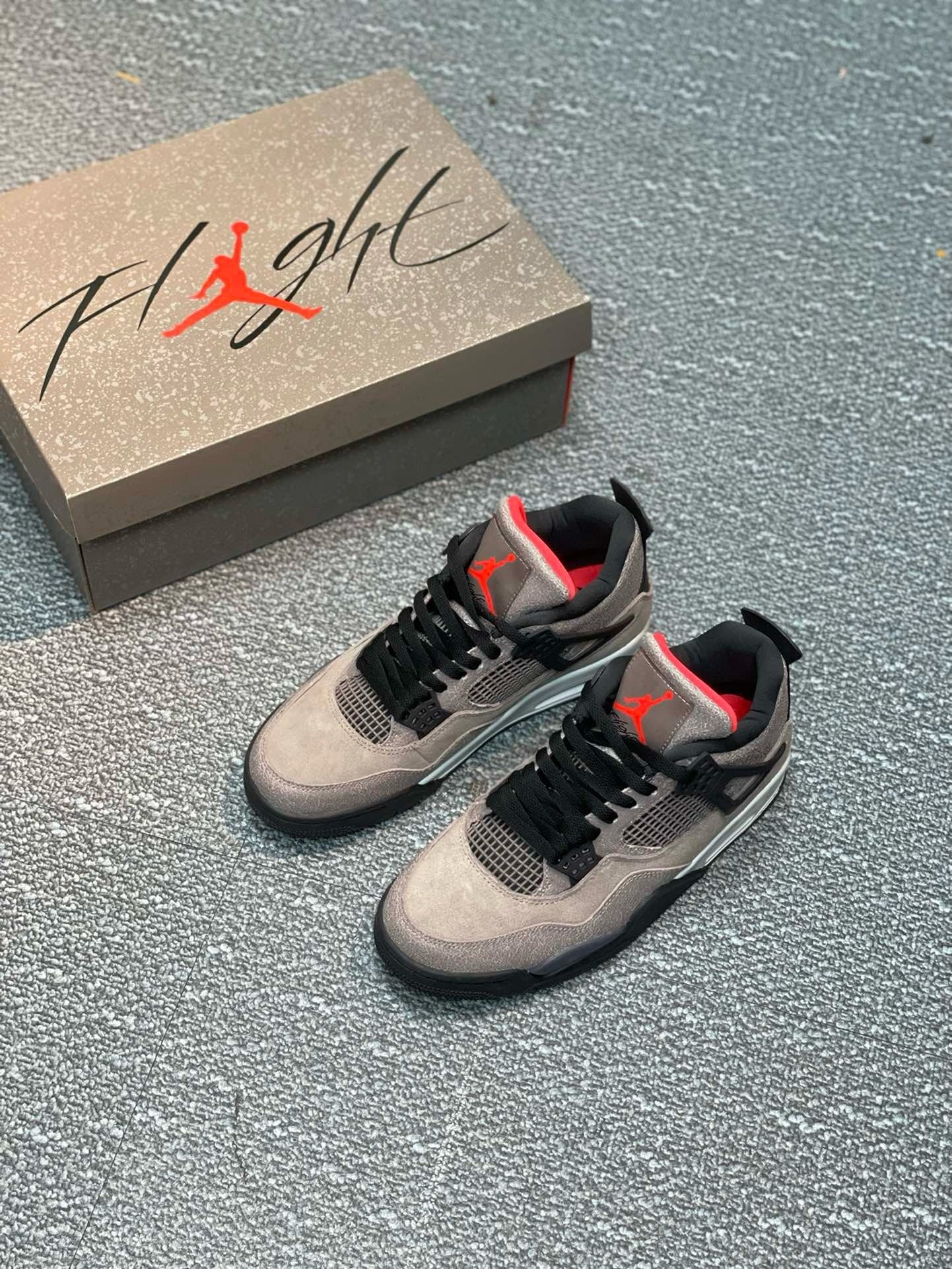 SNEAKERS AIR JORDAN 4 TAUPE