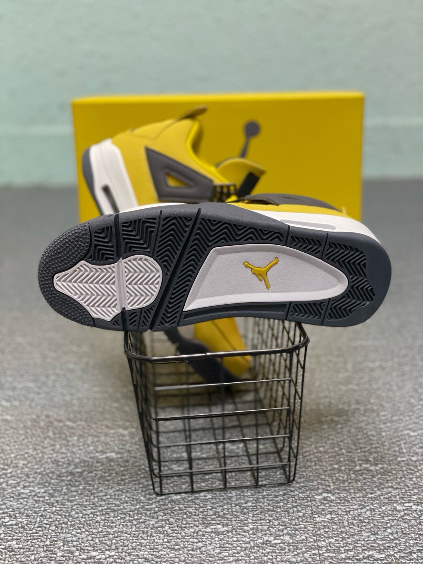 SNEAKERS AIR JORDAN 4 LIGHTNING