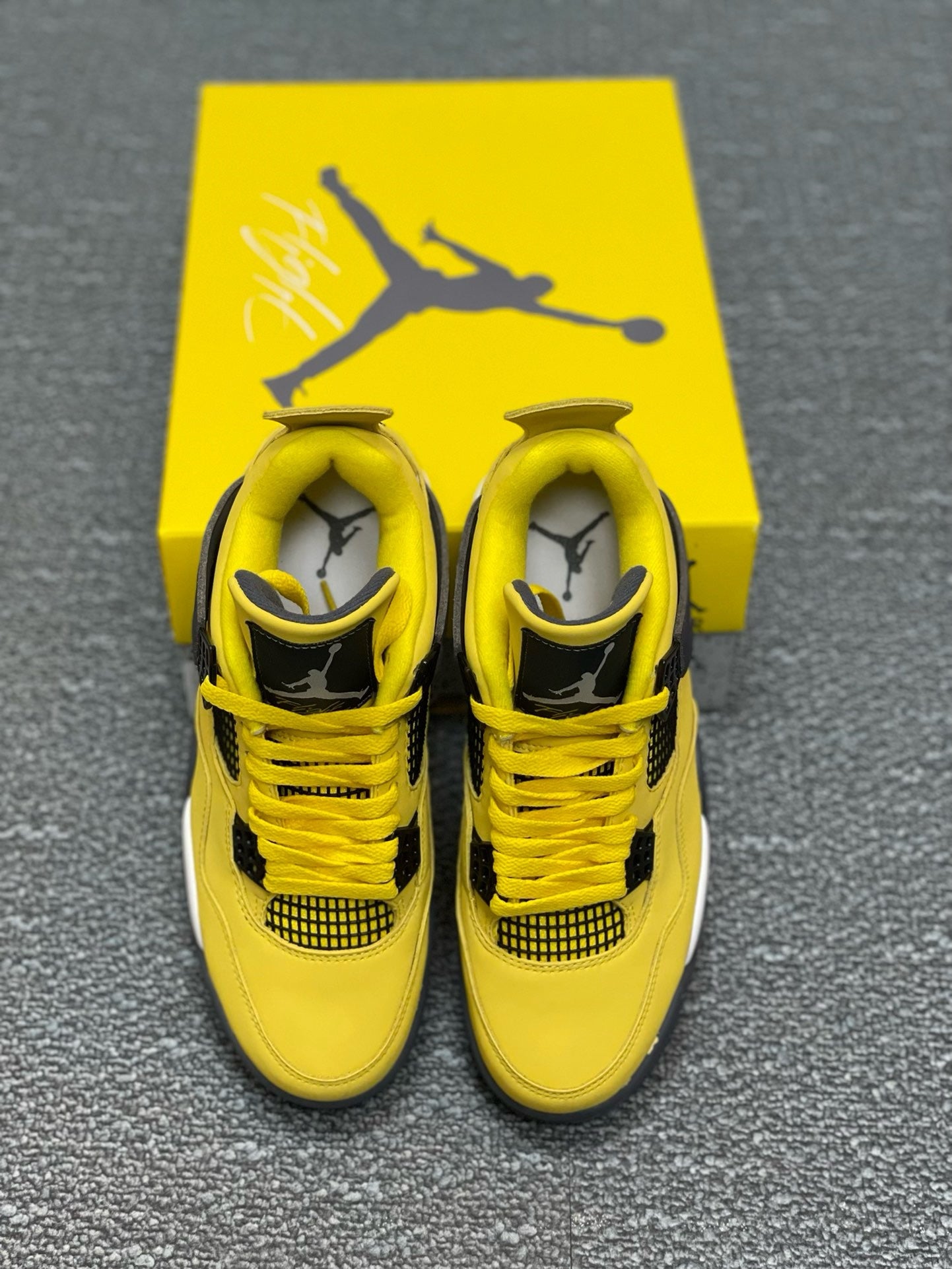 SNEAKERS AIR JORDAN 4 LIGHTNING