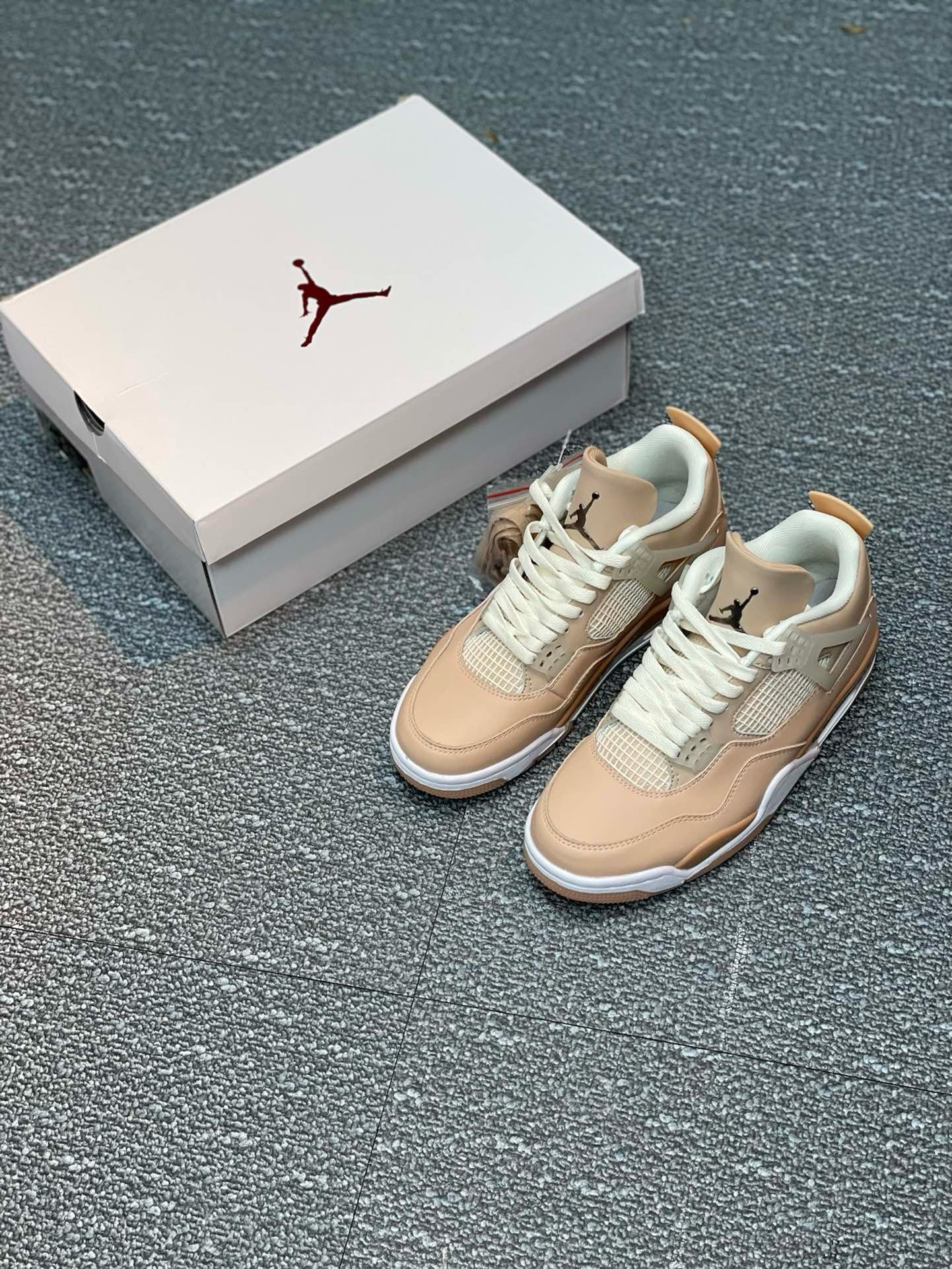 SNEAKERS AIR JORDAN 4 SHIMMER