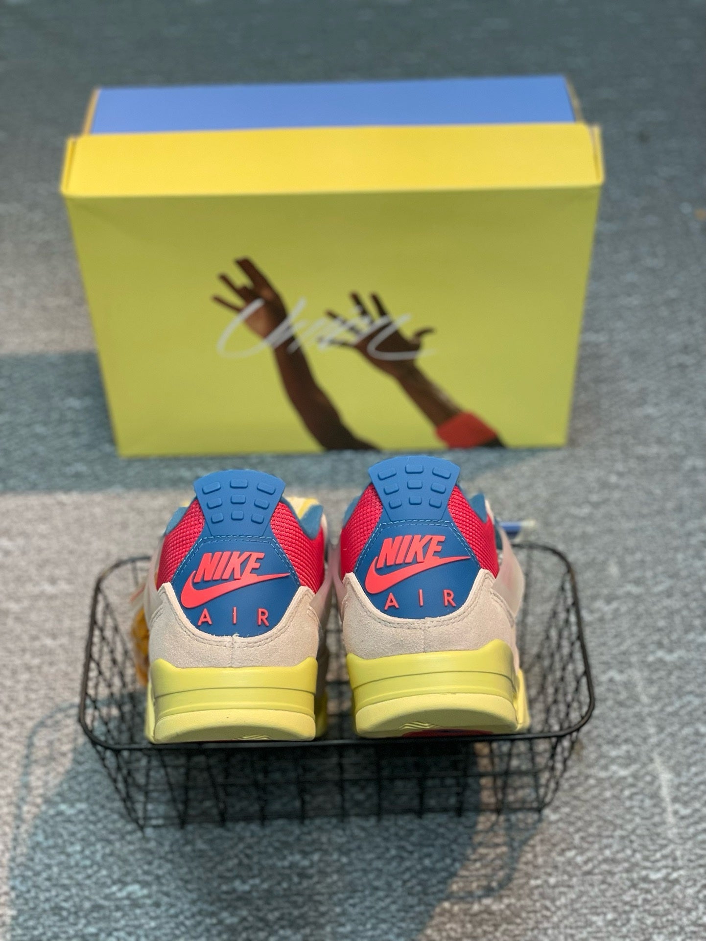 SNEAKERS AIR JORDAN 4 GUAVA ICE