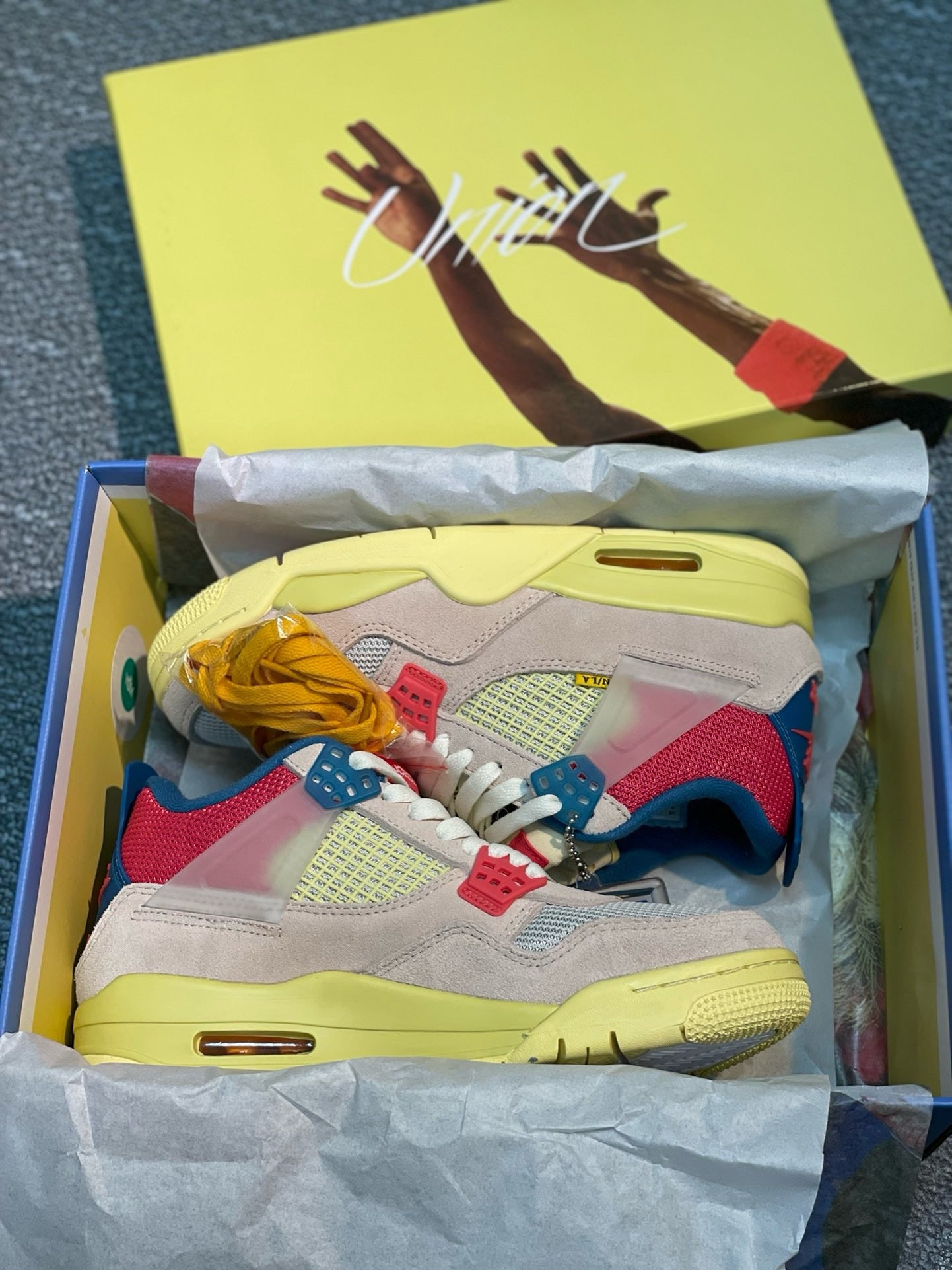 SNEAKERS AIR JORDAN 4 GUAVA ICE