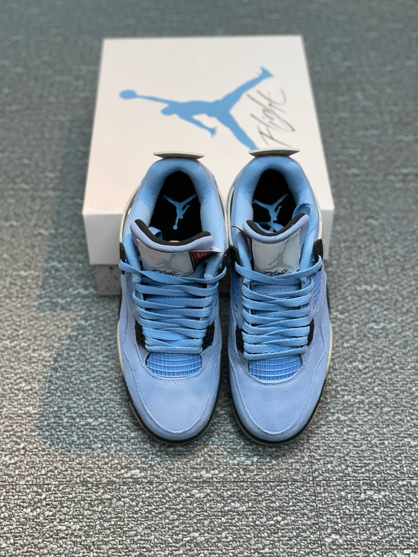 SNEAKERS AIR JORDAN 4 UNIVERSITY BLUE