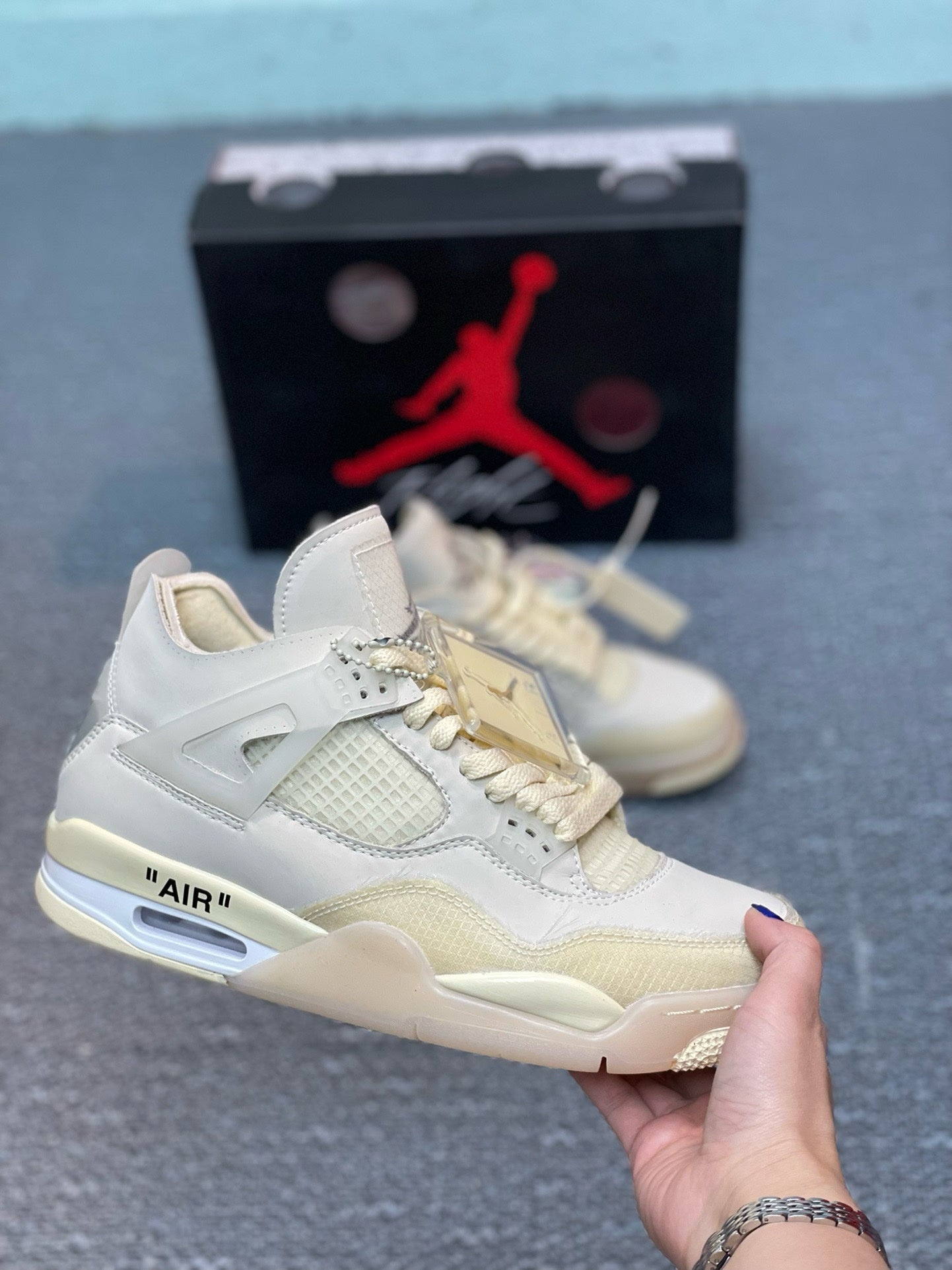 SNEAKERS AIR JORDAN 4 OFF WHITE SAIL