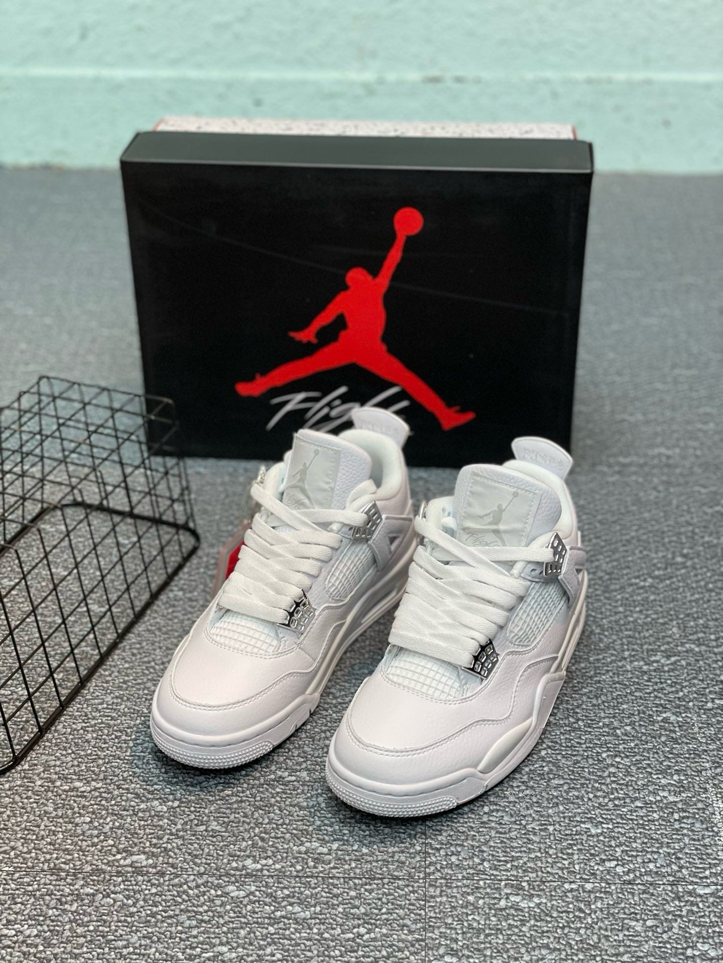 SNEAKERS AIR JORDAN 4 PURE MONEY